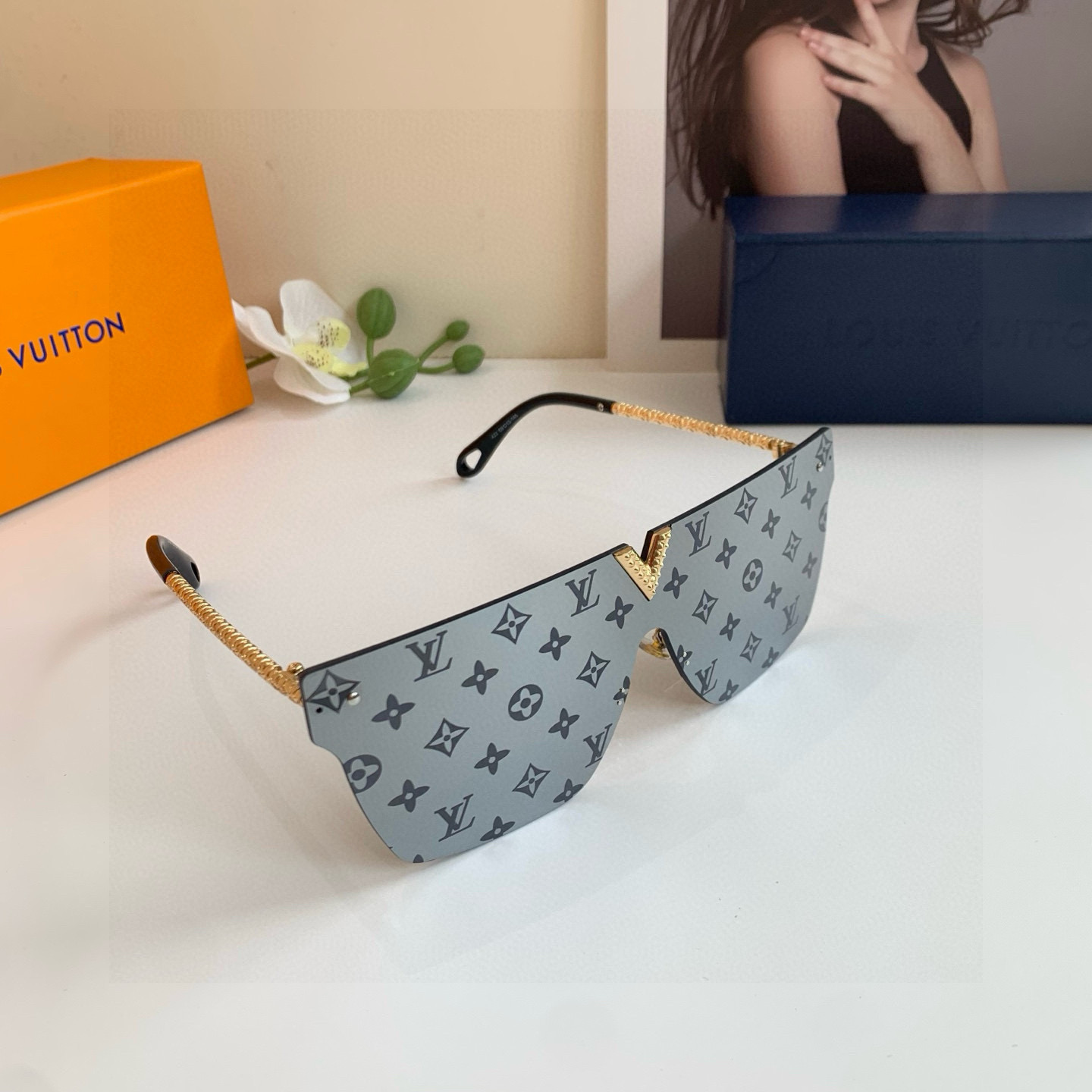 LV ルイヴィトン サングラス 一体型 モノグラム デザイン ファッショナブル レディース ブラック ブラウン 422 59□13-145
