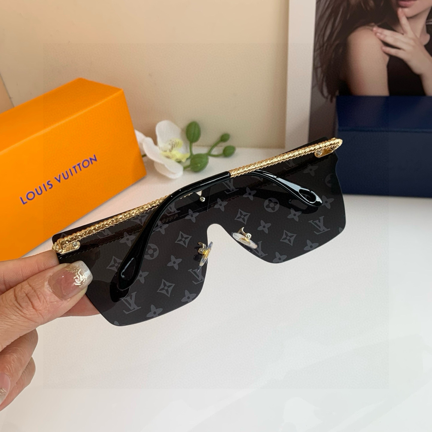 LV ルイヴィトン サングラス 一体型 モノグラム デザイン ファッショナブル レディース ブラック ブラウン 422 59□13-145 - 画像 5