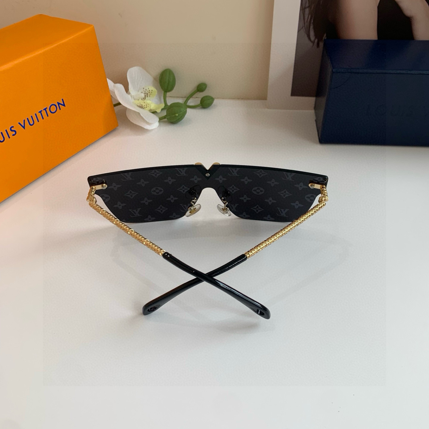 LV ルイヴィトン サングラス 一体型 モノグラム デザイン ファッショナブル レディース ブラック ブラウン 422 59□13-145 - 画像 7