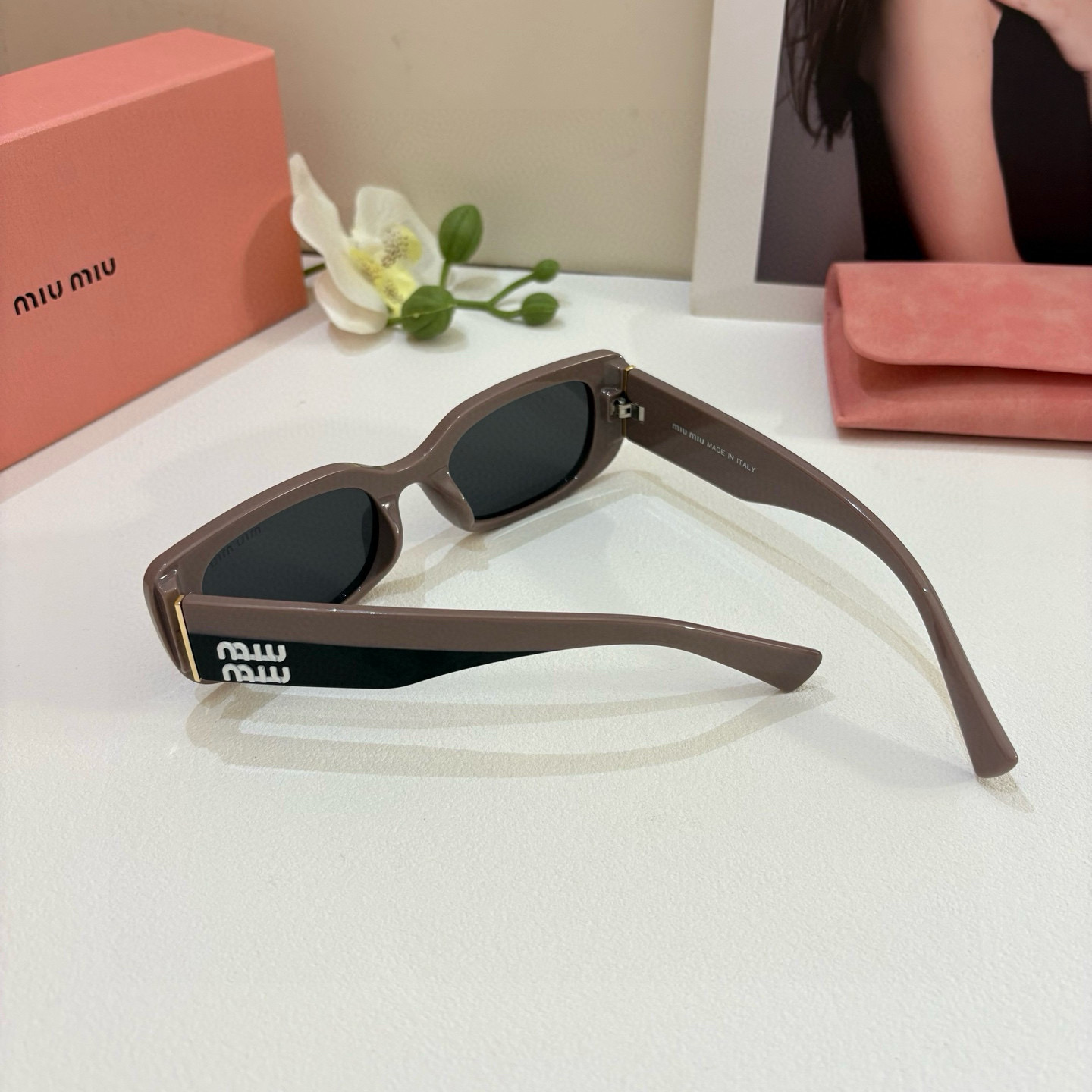 MIU MIU ミウミウ サングラス レディース フラットサングラス 韓国風 大きめ ブラウン - 画像 6