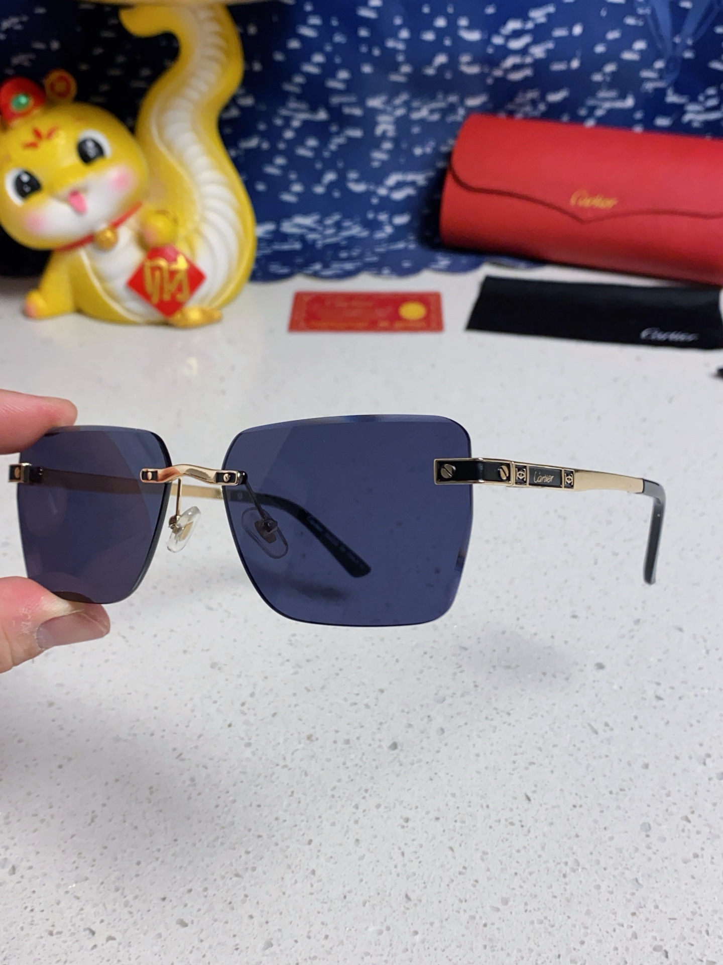 Cartier カルティエ サングラス メンズ レディース 男女兼用 フレームレス オーバル型 ポリカーボネート 多色展開 - 画像 9