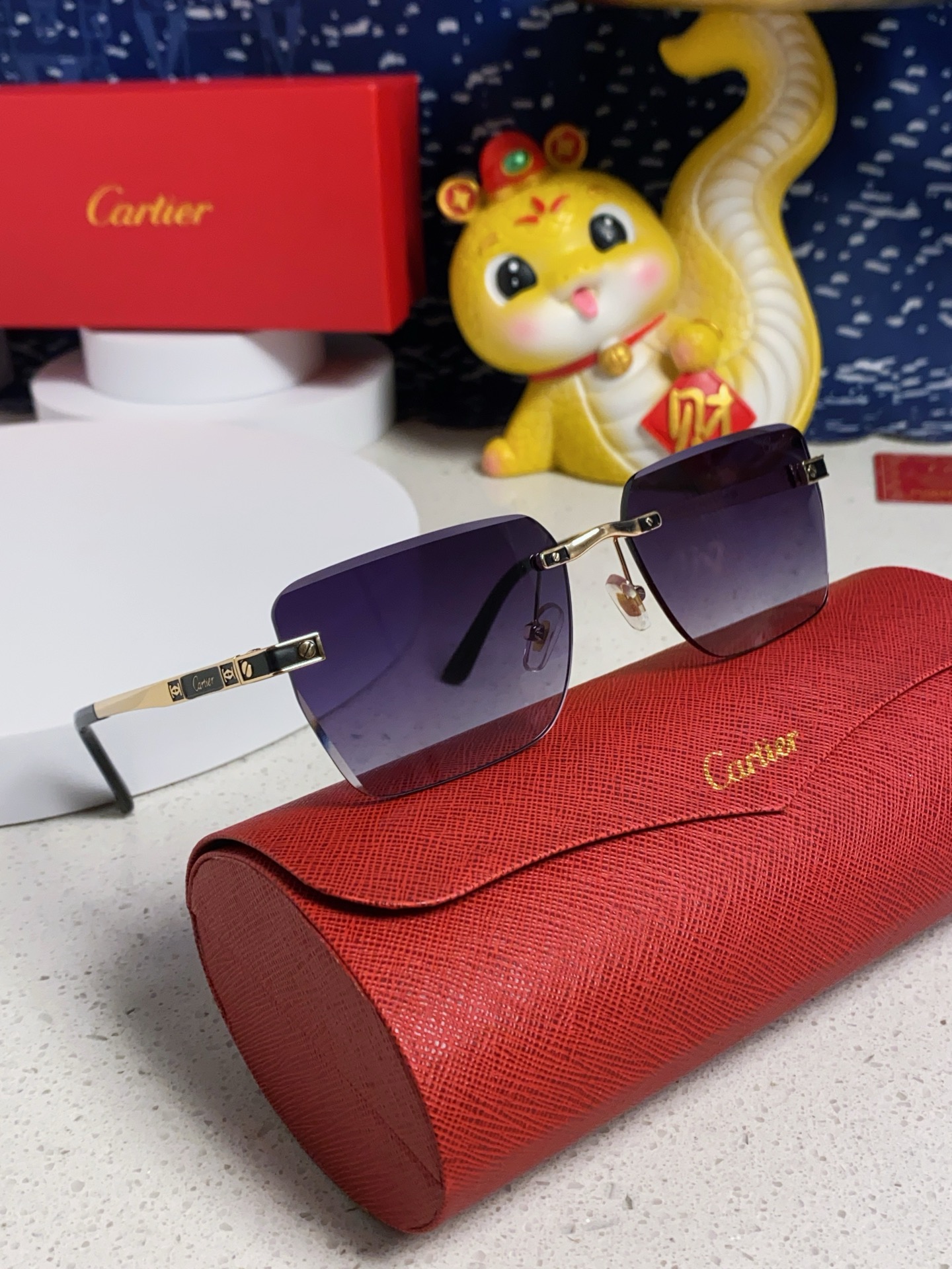 P135 Carter卡地亚 2025新款潮无框时尚太阳眼镜男欧美切边墨镜女个性太阳镜 男女通用_31522 - 画像 2
