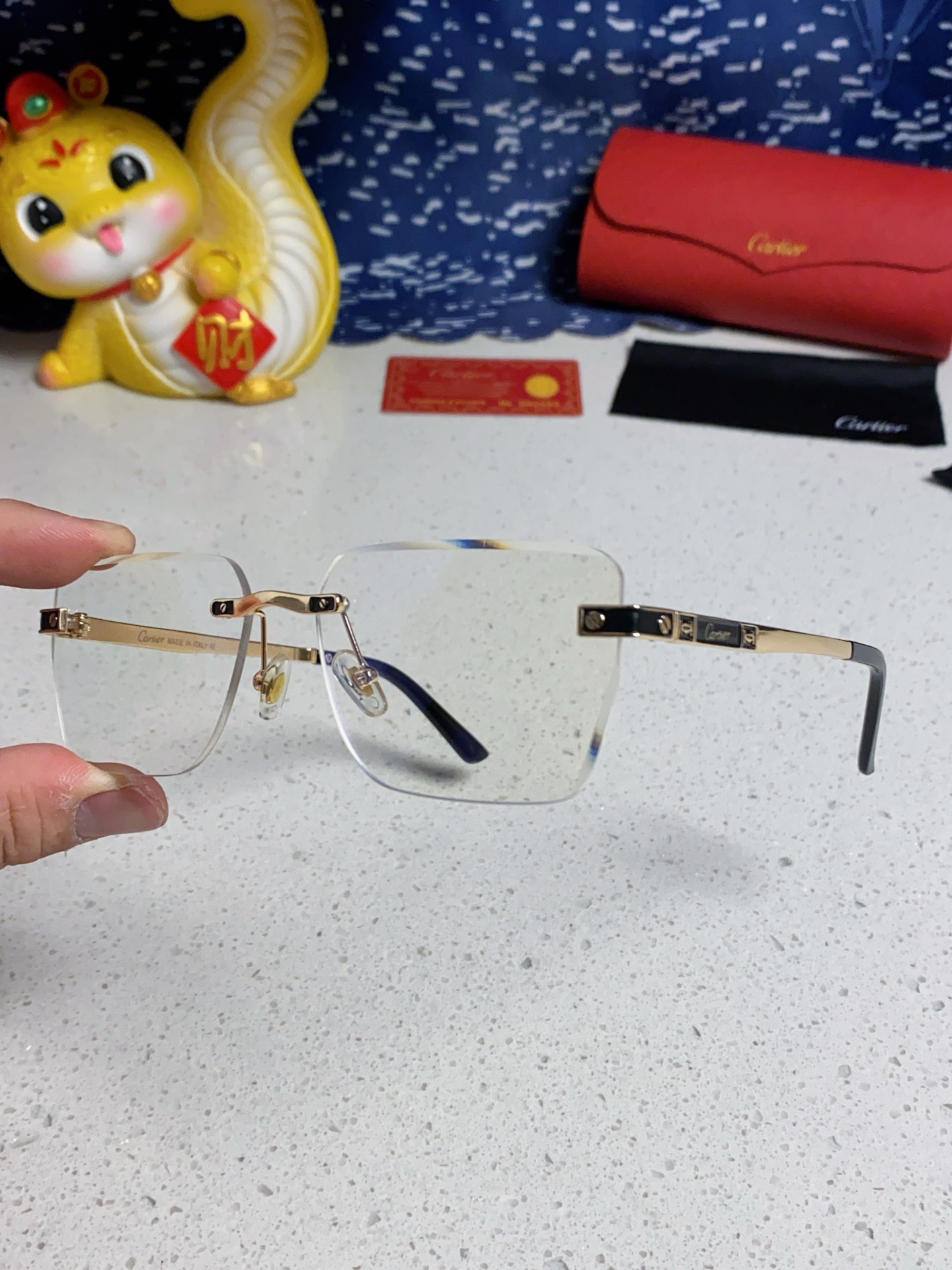 Cartier カルティエ サングラス 男女兼用 フレームレス 2025年新作 シールズ メンズ レディース ブラック 多色展開 - 画像 9