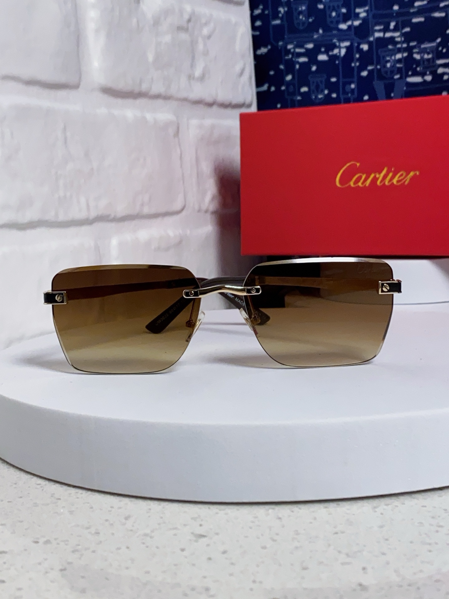Cartier カルティエ サングラス フレームレス オーバル メンズ レディース 男女兼用 ブラック ブラウン レッド グリーン パープル ブルーレイ 全6色展開 - 画像 5