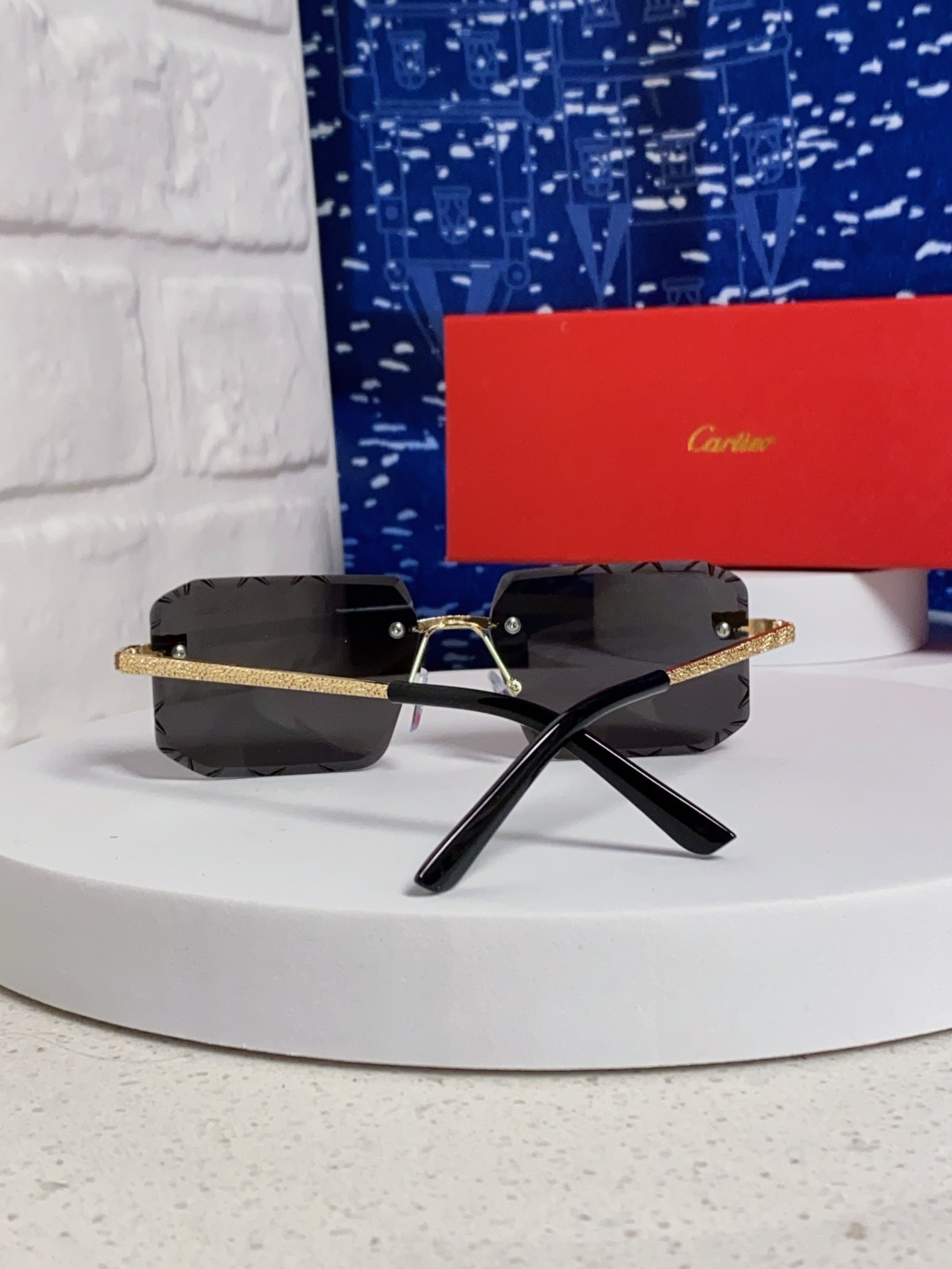 Cartier カルティエ サングラス フレームレス 2025新作 ペンダント メンズ レディース インスタ風 ブラック 多色展開 - 画像 6