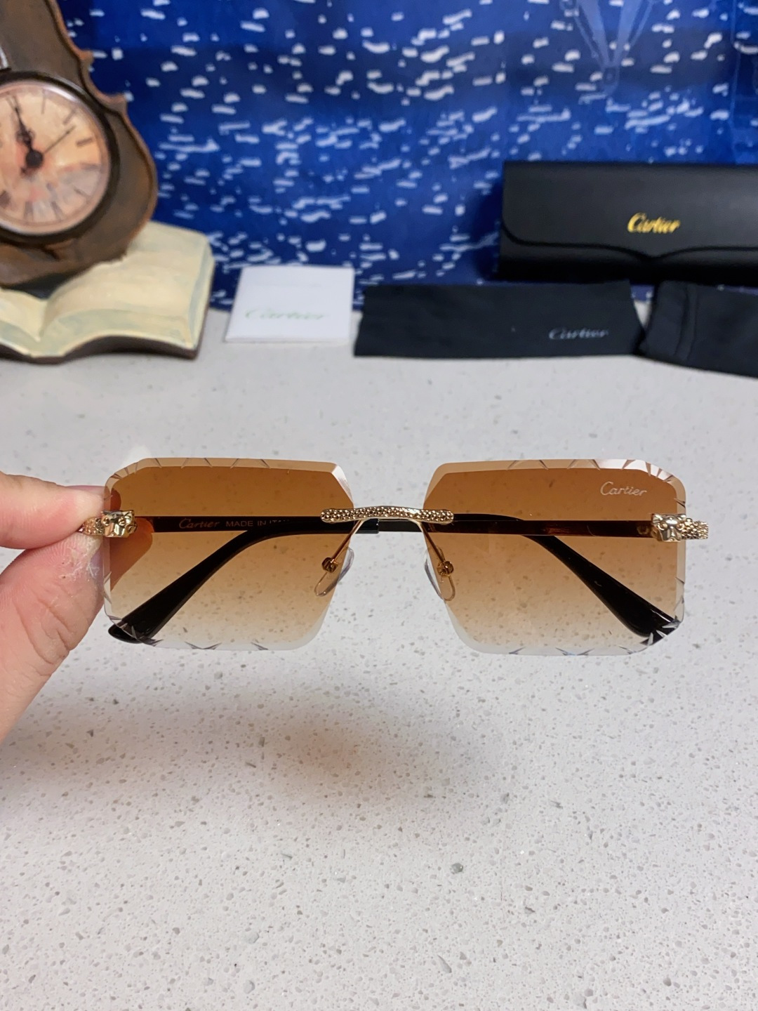 Cartier カルティエ サングラス フレームレス ペンダント サングラス 金属 レディース メンズ ブラック ブラウン ピンク グリーン レッド 多色展開 - 画像 7