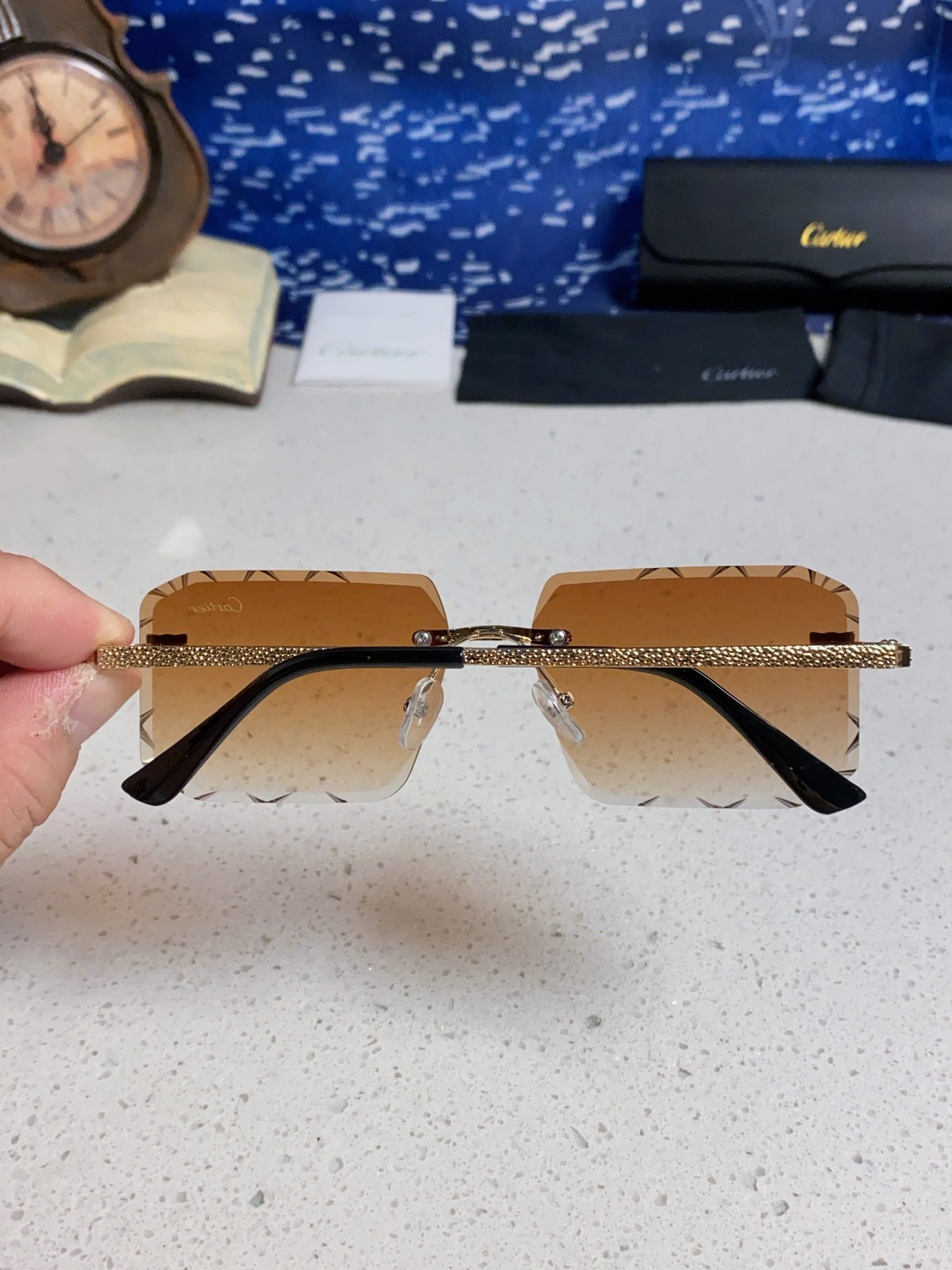 Cartier カルティエ サングラス フレームレス ペンダント サングラス 金属 レディース メンズ ブラック ブラウン ピンク グリーン レッド 多色展開 - 画像 8