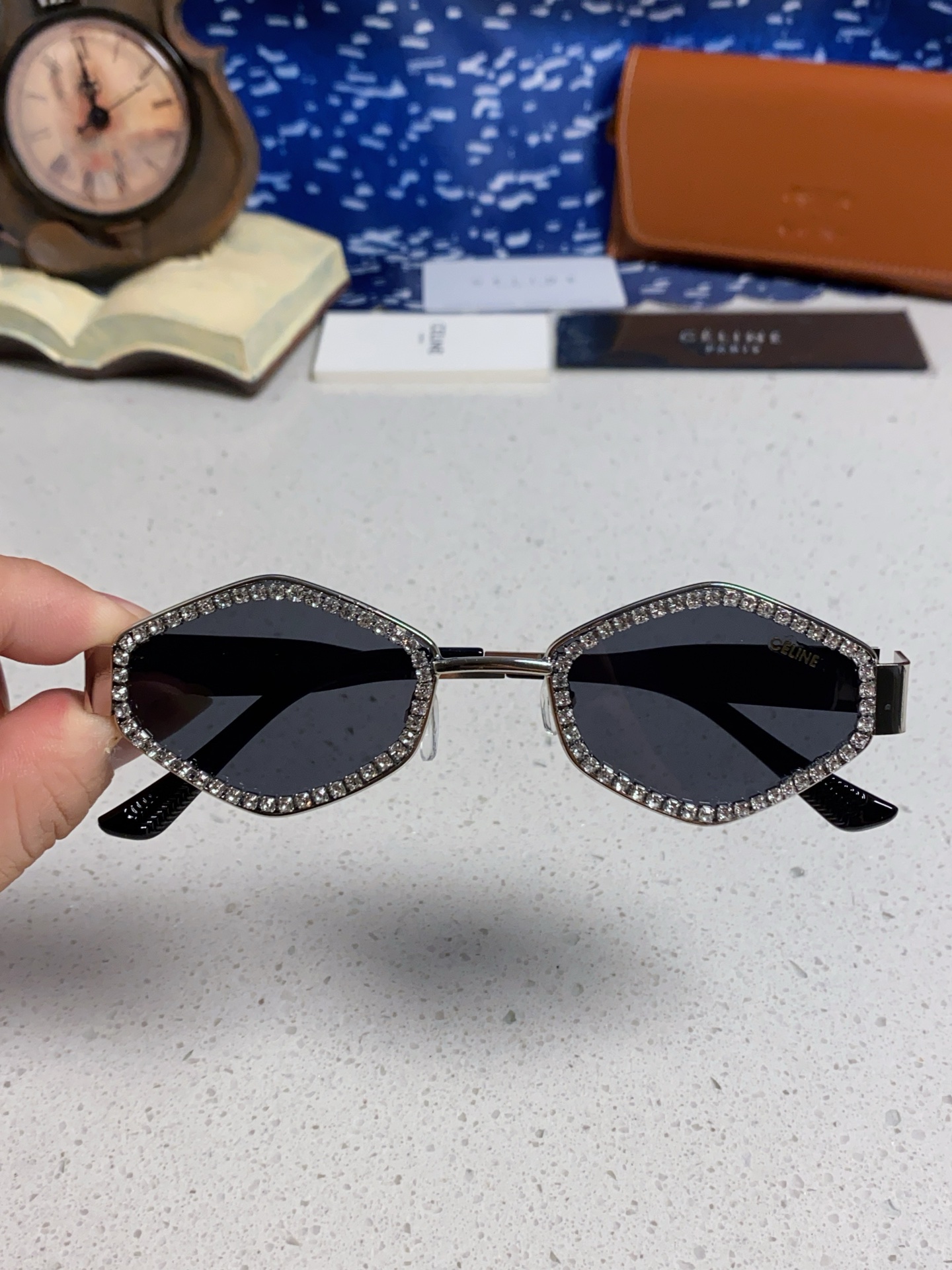 CELINE シャネル サングラス フラットシェイプ 満钻 シルバー レディース 多色展開 - 画像 7