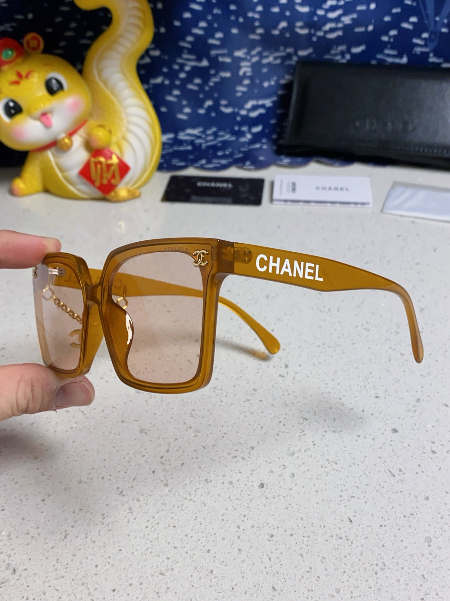 CHANEL シャネル サングラス フレーム メンズ レディース フラットフレーム トゥルーオーバー ゴールドチェーン チェーン付き 多色展開 - 画像 9