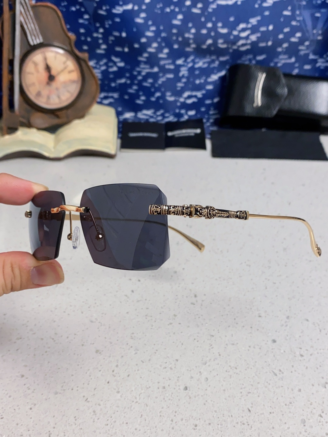 CHROME HEARTS クロムハーツ サングラス フレームレス オーバル型 メンズ レディース ブラック イタリア製 多色展開 - 画像 9