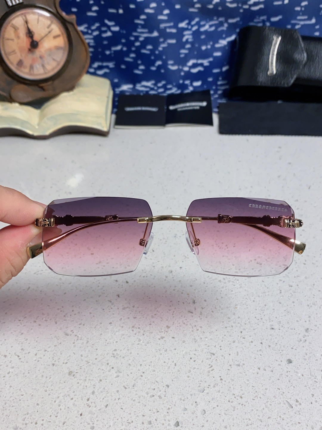 CHROME HEARTS クロムハーツ サングラス フレームレス リング付き フラットサングラス レディース ピンク 12色展開 - 画像 7