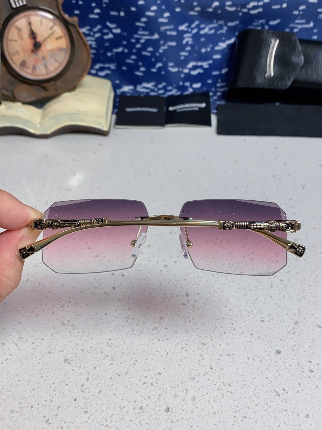 CHROME HEARTS クロムハーツ サングラス フレームレス リング付き フラットサングラス レディース ピンク 12色展開 - 画像 8