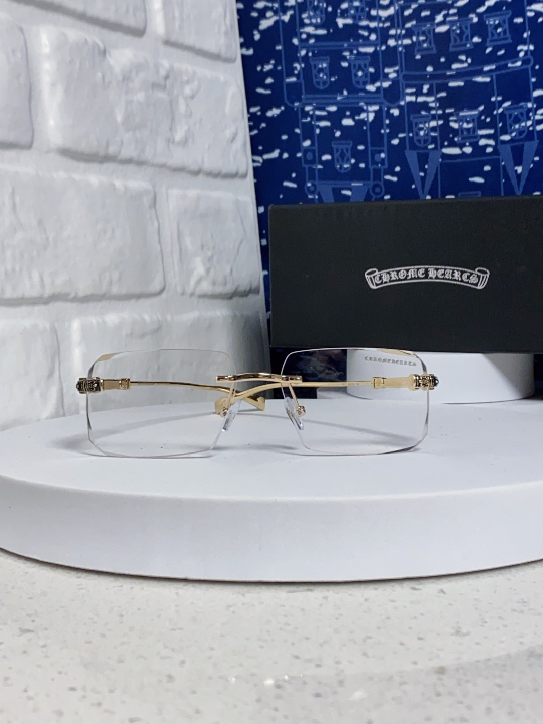 CHROME HEARTS クロムハーツ サングラス メンズ レディース 2025 新作 レザー ケース 付き 金フレーム 2025年モデル 超軽量 ヴィンテージ 2023年モデル 全8色展開 - 画像 5