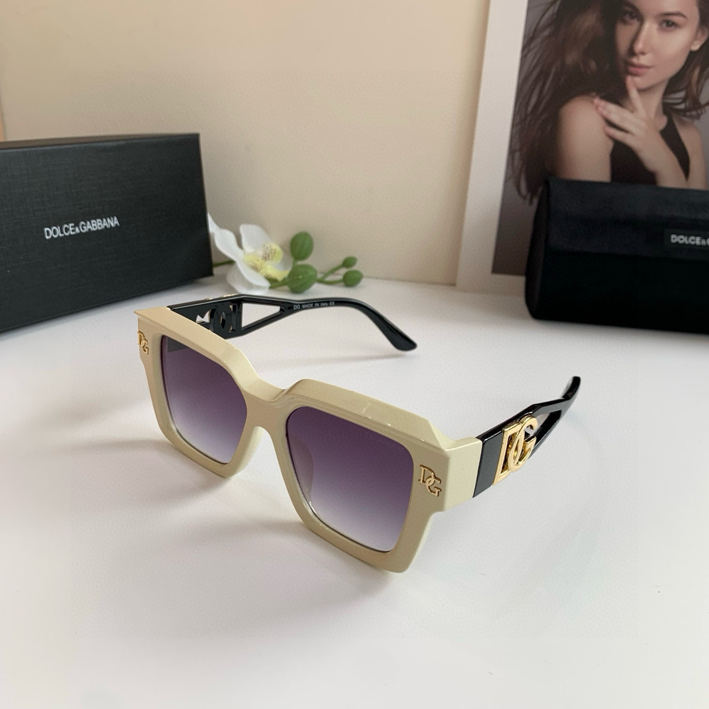 DOLCE&GABBANA ドルチェ&ガッバーナ サングラス メンズ レディース 大きめ フレーム グラデーション レンズ ブラック ホワイト 全2色 - 画像 3