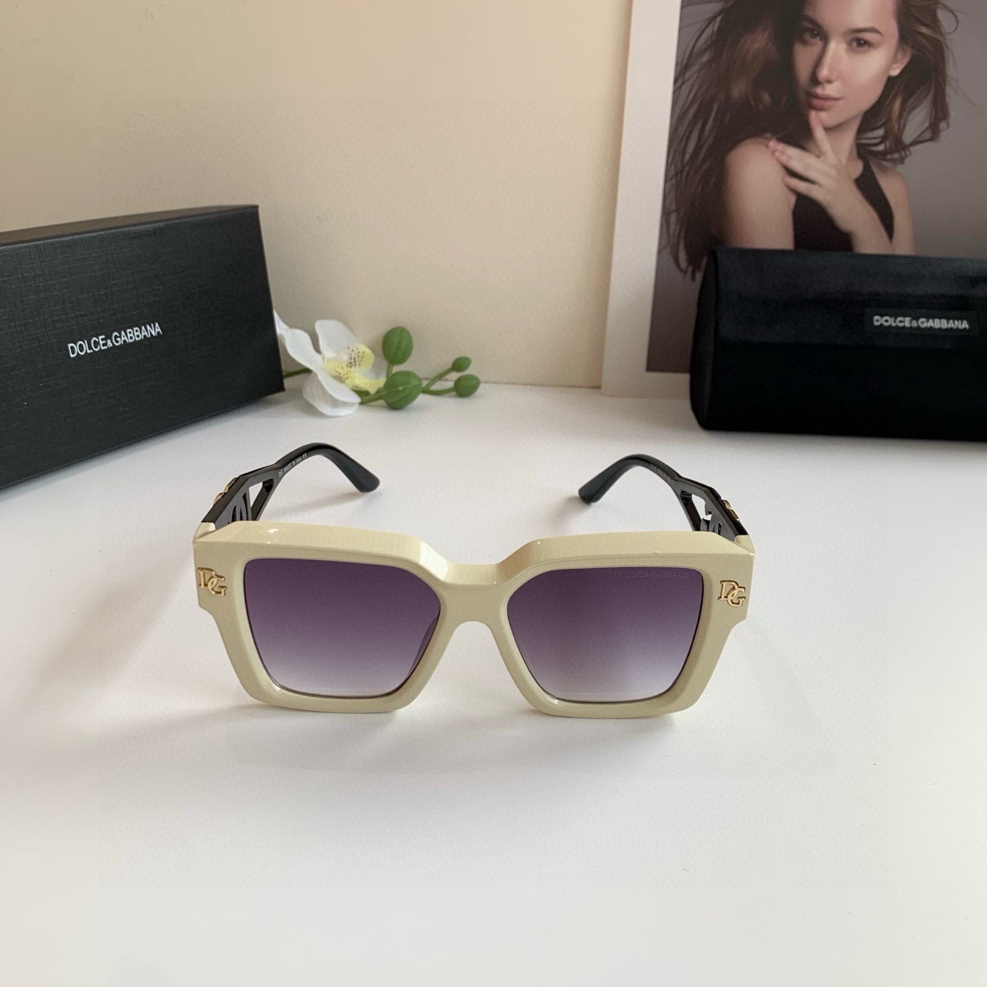 DOLCE&GABBANA ドルチェ&ガッバーナ サングラス メンズ レディース 大きめ フレーム グラデーション レンズ ブラック ホワイト 全2色 - 画像 6