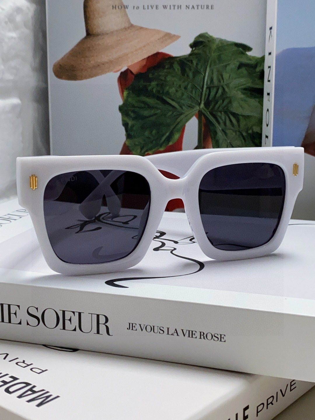 FENDI フェンディ サングラス ファッション レディース メンズ 2025年最新 ホワイト - 画像 2