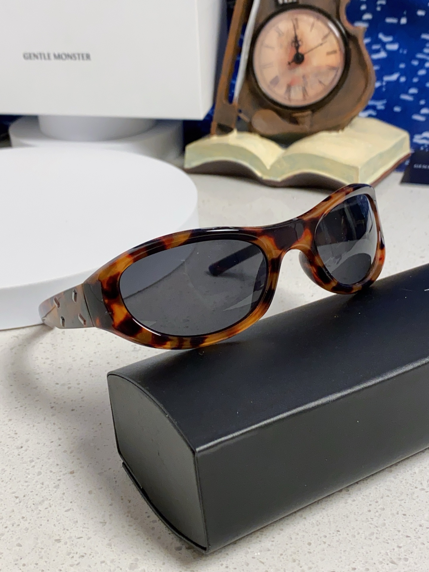 GENTLE MONSTER ジェントルモンスター サングラス MM003 フレーム レディース フルサイズ テンプル 4色展開 - 画像 2