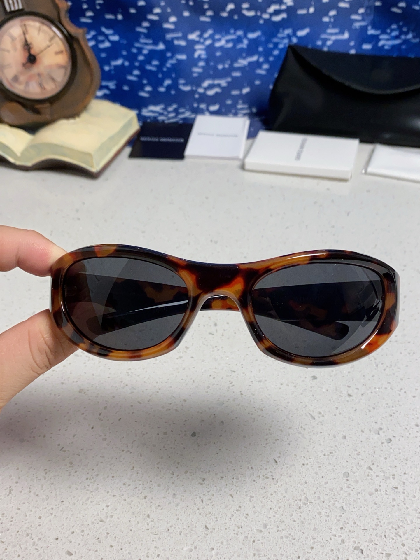 GENTLE MONSTER ジェントルモンスター サングラス MM003 フレーム レディース フルサイズ テンプル 4色展開 - 画像 7