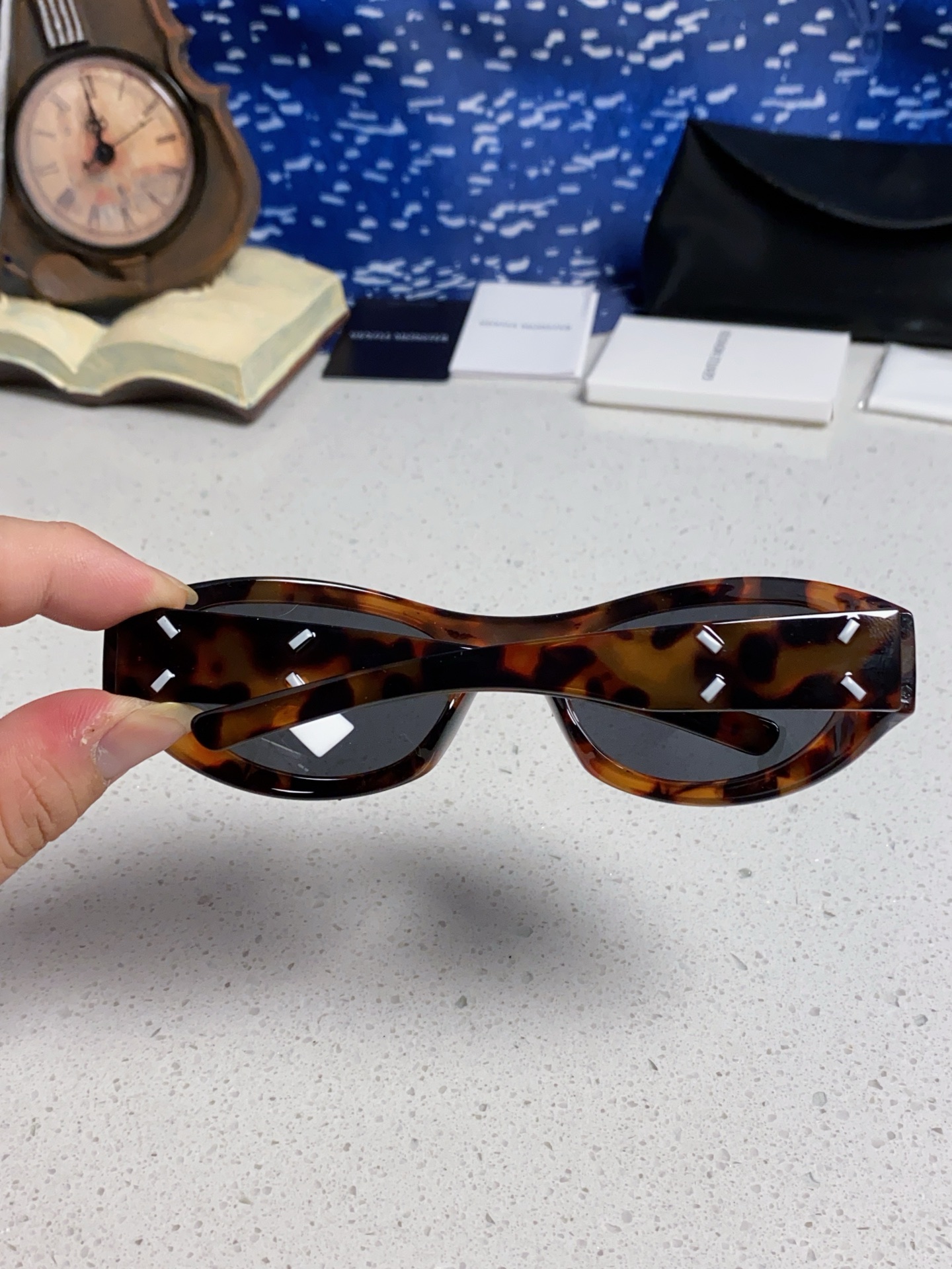 GENTLE MONSTER ジェントルモンスター サングラス MM003 フレーム レディース フルサイズ テンプル 4色展開 - 画像 8