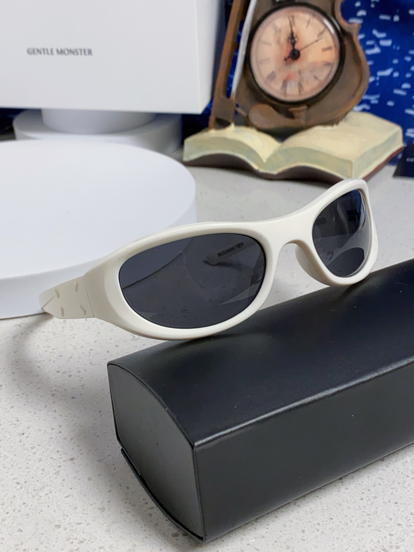 GENTLE MONSTER ジェントルモンスター サングラス MM003 メンズ レディース フレーム ホワイト 多色展開 - 画像 2