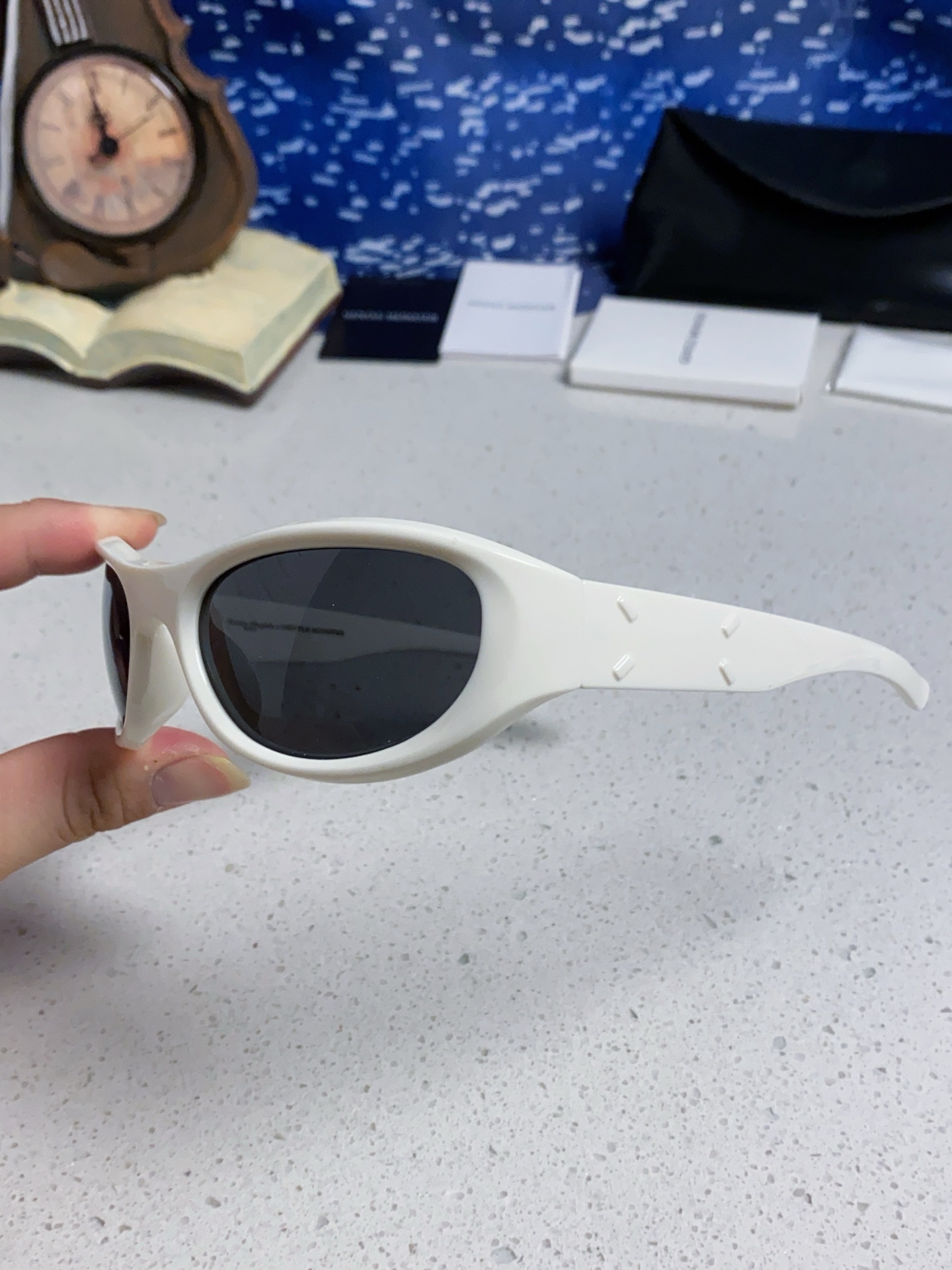 GENTLE MONSTER ジェントルモンスター サングラス MM003 メンズ レディース フレーム ホワイト 多色展開 - 画像 9