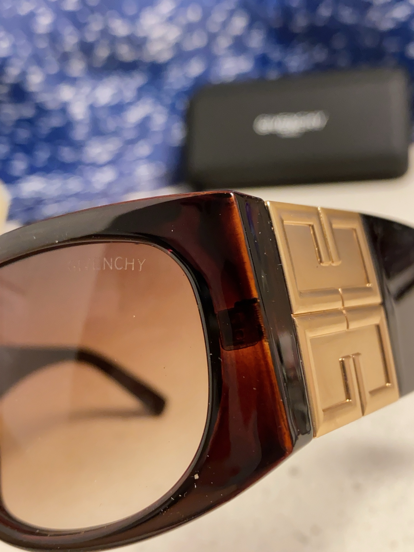 GIVENCHY ジバンシィ サングラス レディース 偏光 2025 新作 フレーム タテ型 ブラック 多色展開 - 画像 9