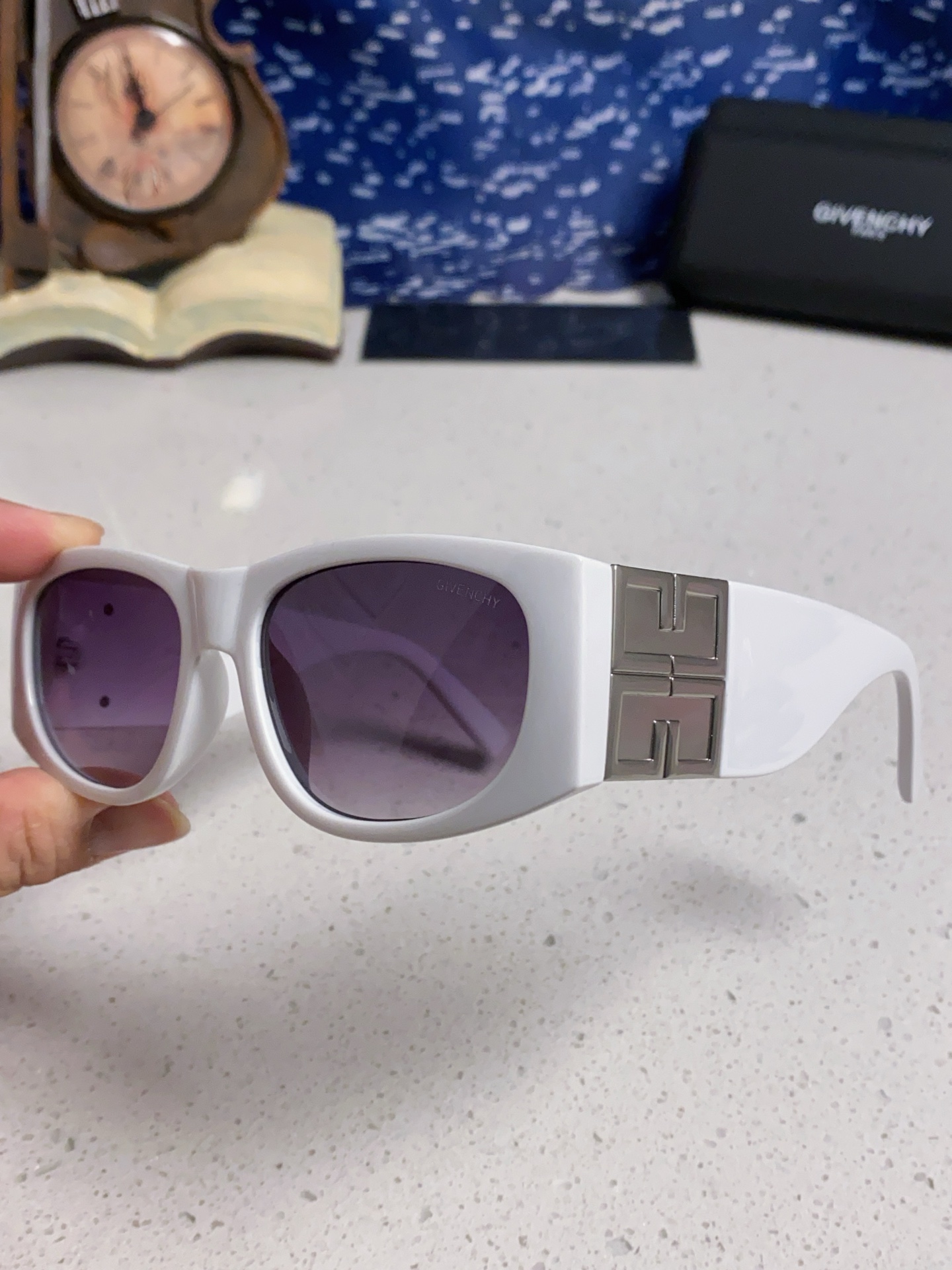 GIVENCHY ジバンシィ サングラス フレーム付き パソコン用 レディース ウェア ホワイト 多色展開 - 画像 9
