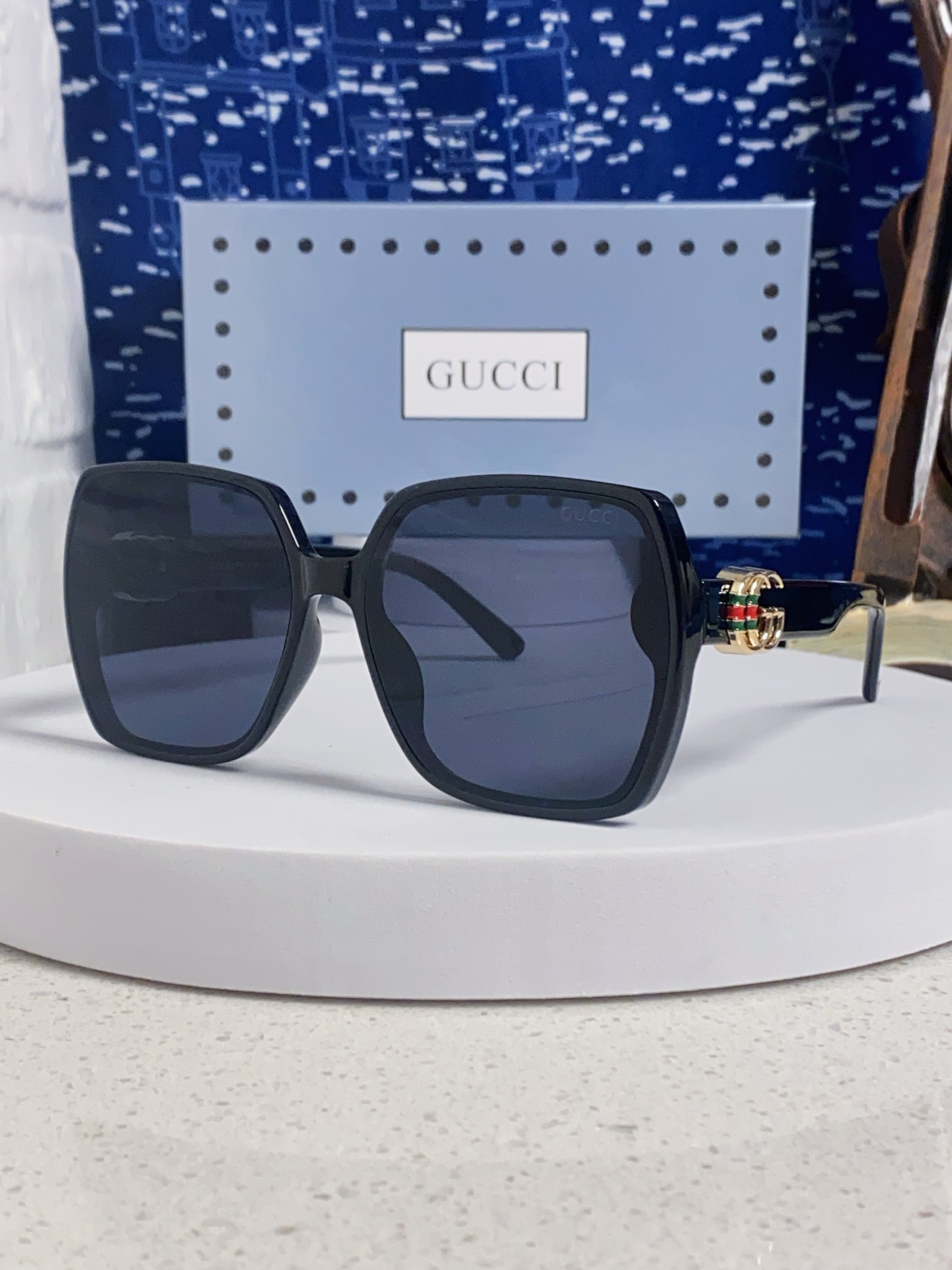 GUCCI グッチ サングラス フレーム付き 2025年新作 レディース ブラック 多色展開