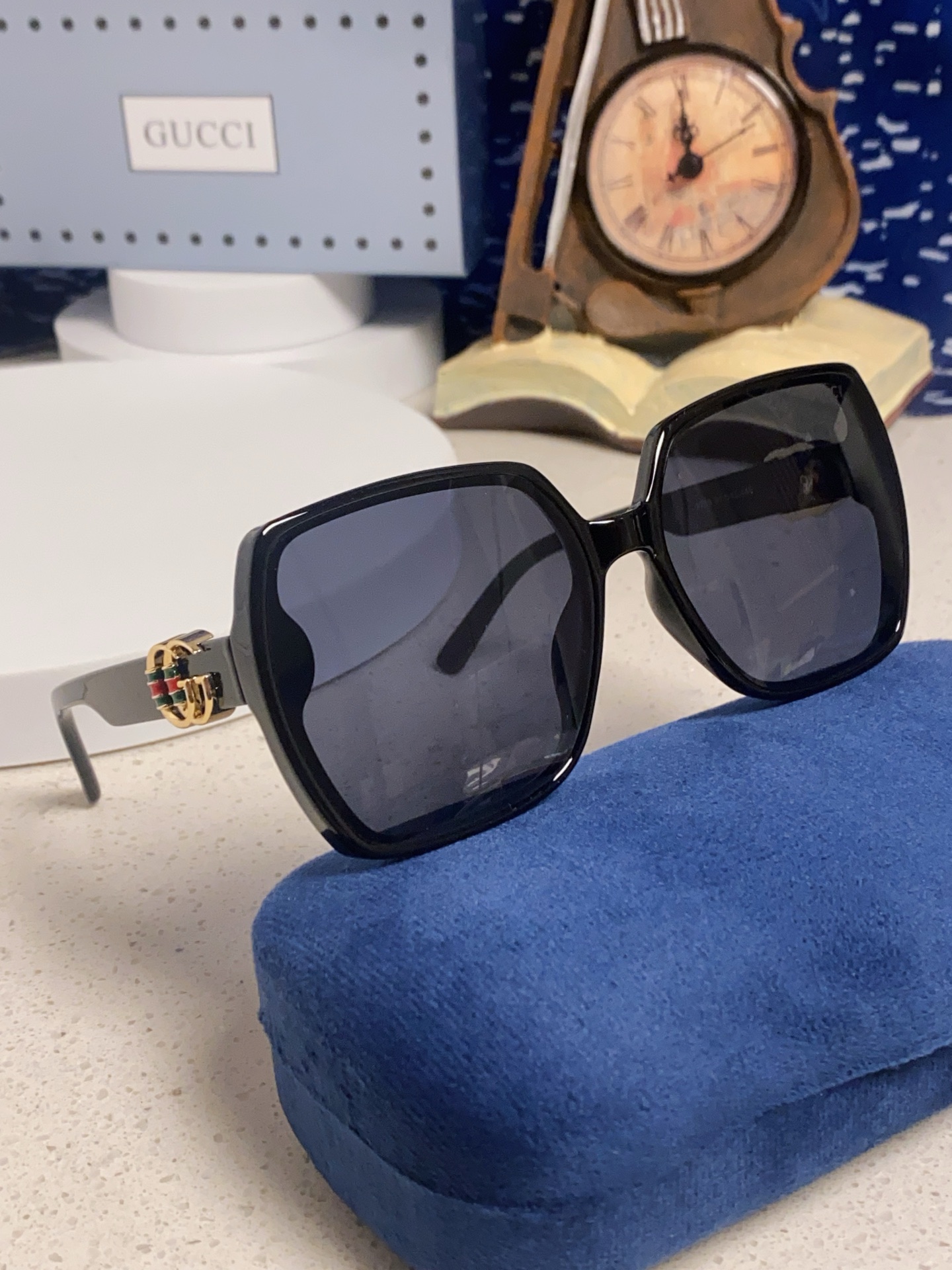 GUCCI グッチ サングラス フレーム付き 2025年新作 レディース ブラック 多色展開 - 画像 2