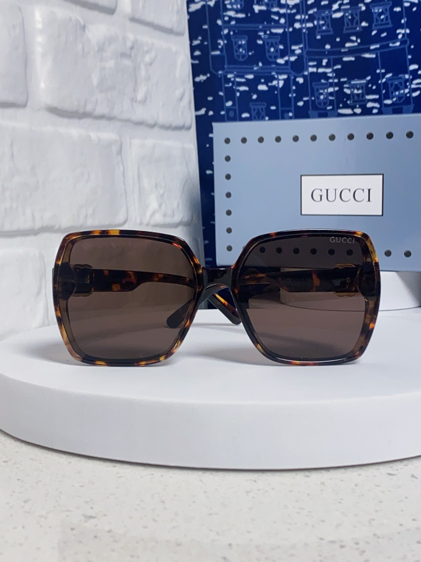 GUCCI グッチ サングラス レディース 2025年新作 防紫外線 フラットシェイプ タートルシェル柄 多色展開 - 画像 5