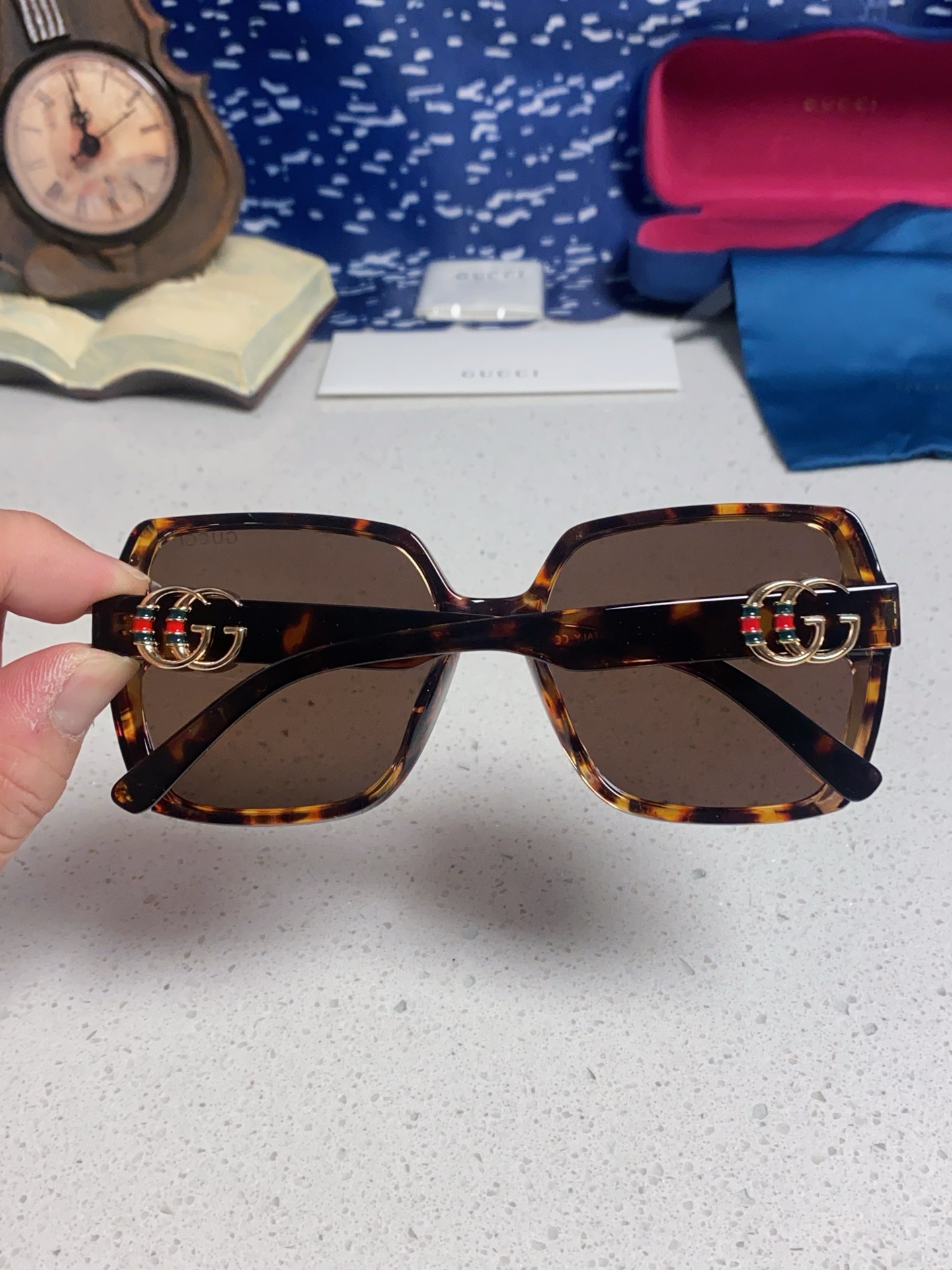 GUCCI グッチ サングラス レディース 2025年新作 防紫外線 フラットシェイプ タートルシェル柄 多色展開 - 画像 8