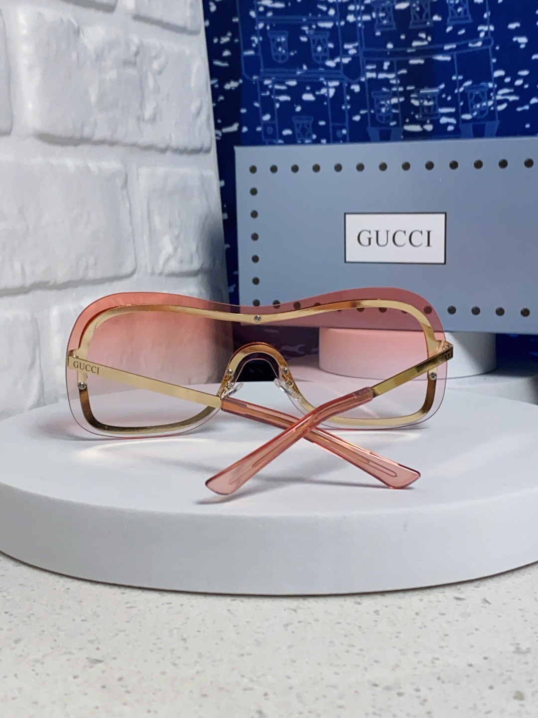 GUCCI グッチ サングラス フェイスガード型 男性 女性 メンズ レディース ピンク 多色展開 - 画像 6