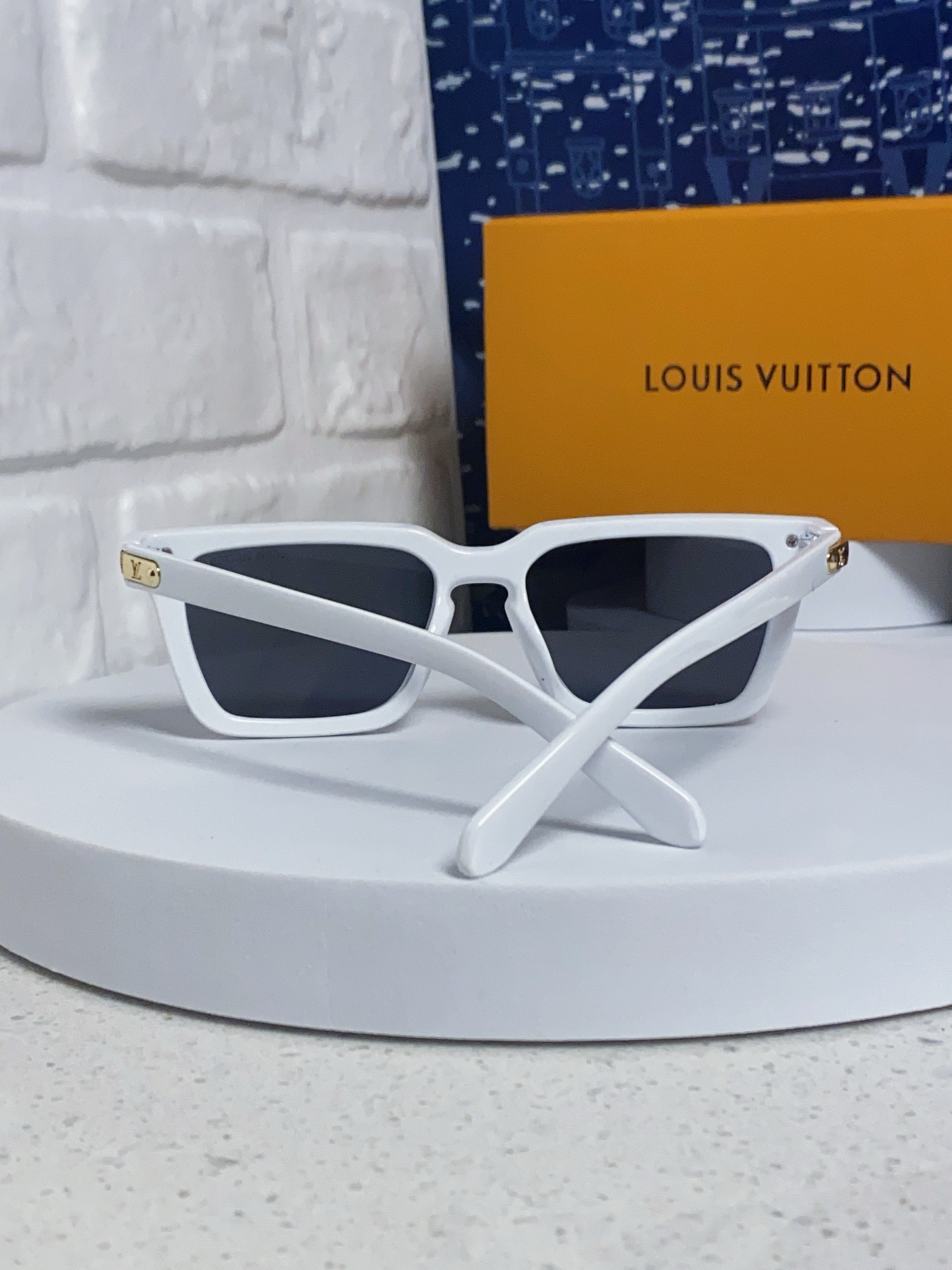 LOUIS VUITTON ルイヴィトン サングラス P135 2025年新作 おしゃれ カメラ付き 多色展開 - 画像 6