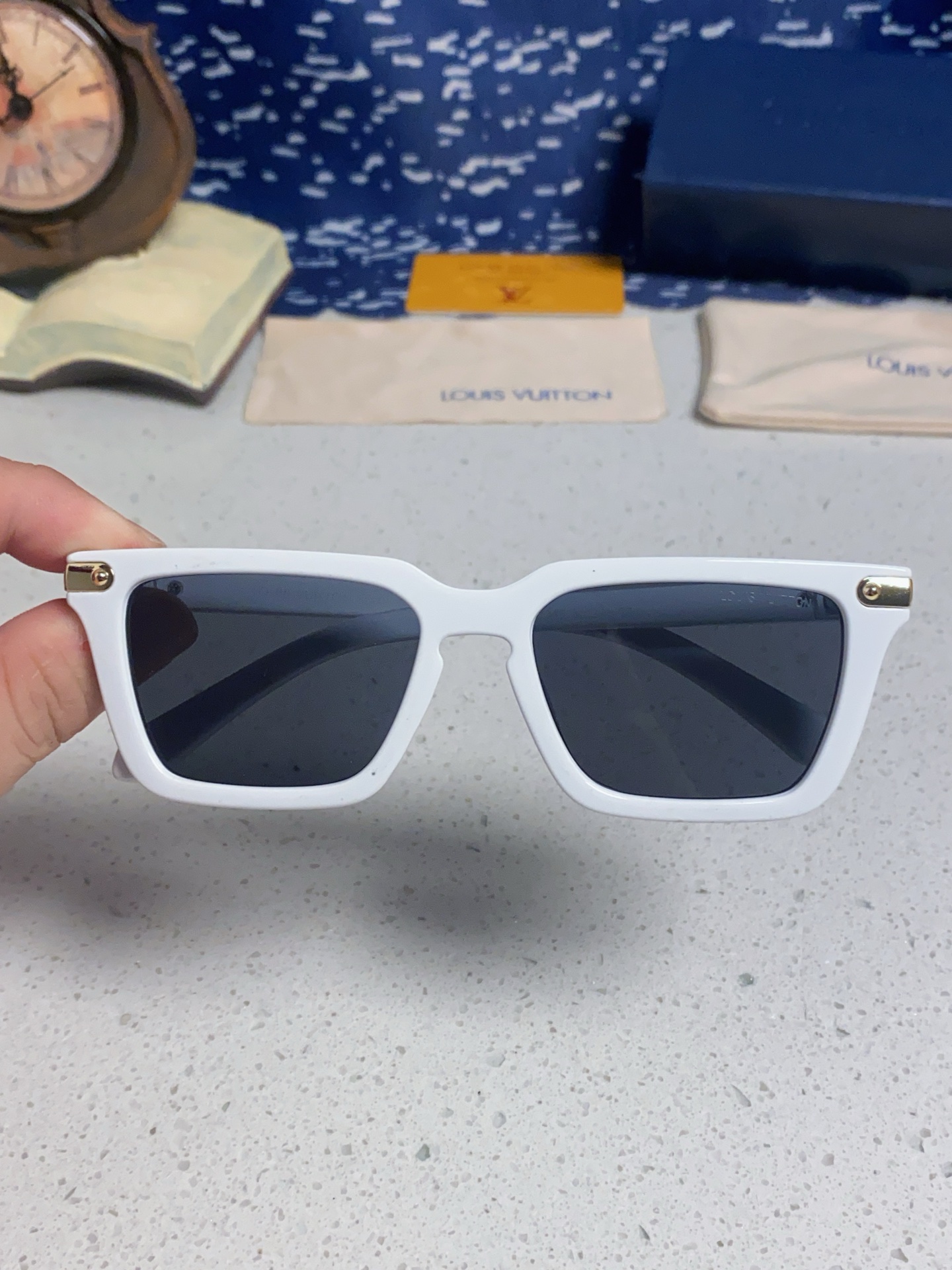 LOUIS VUITTON ルイヴィトン サングラス P135 2025年新作 おしゃれ カメラ付き 多色展開 - 画像 7