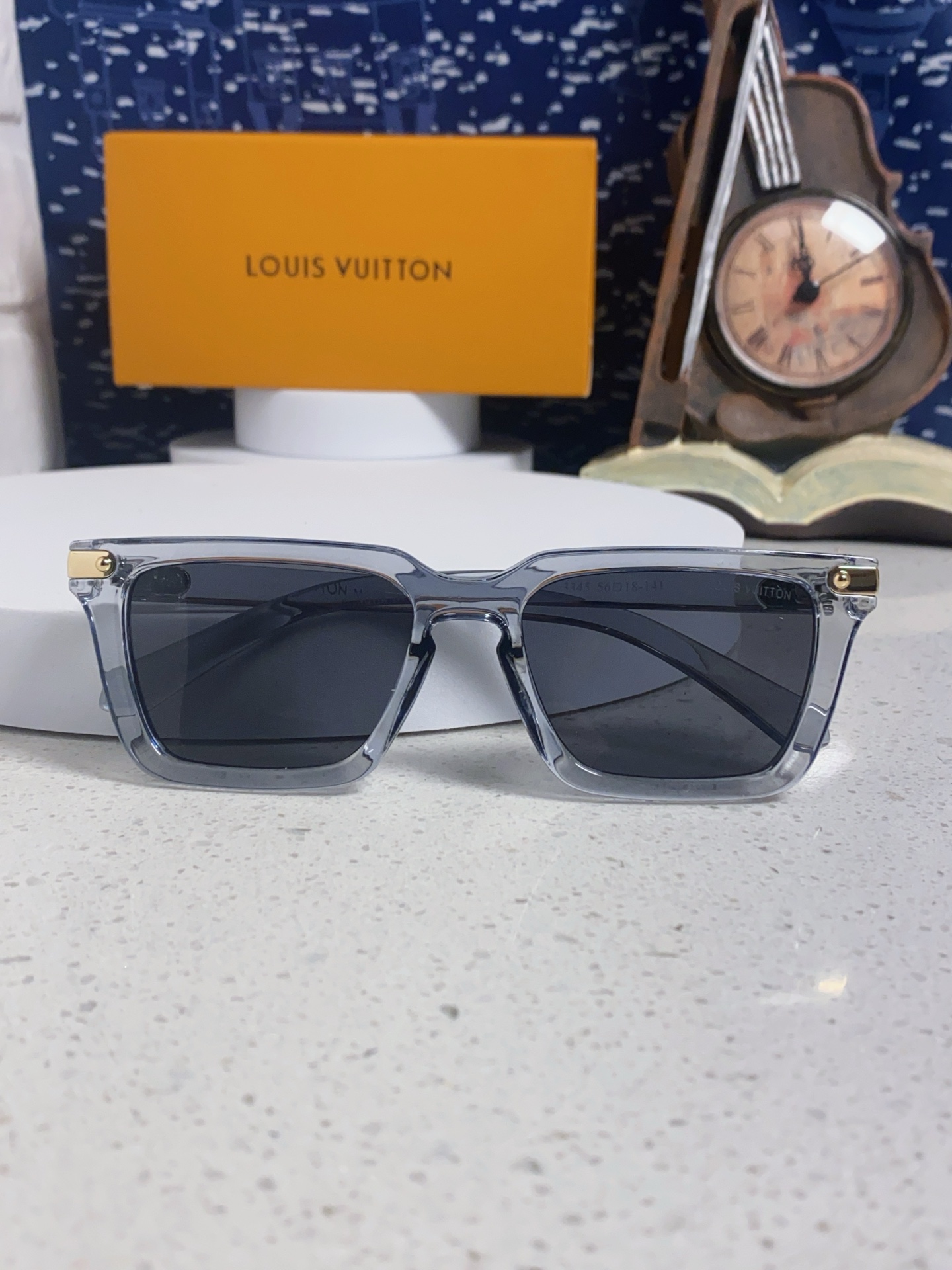 LOUIS VUITTON ルイヴィトン サングラス 2025年新作 可装近视镜片 トーン加工 メンズ サンメガネ 透灰 多色展開 - 画像 3