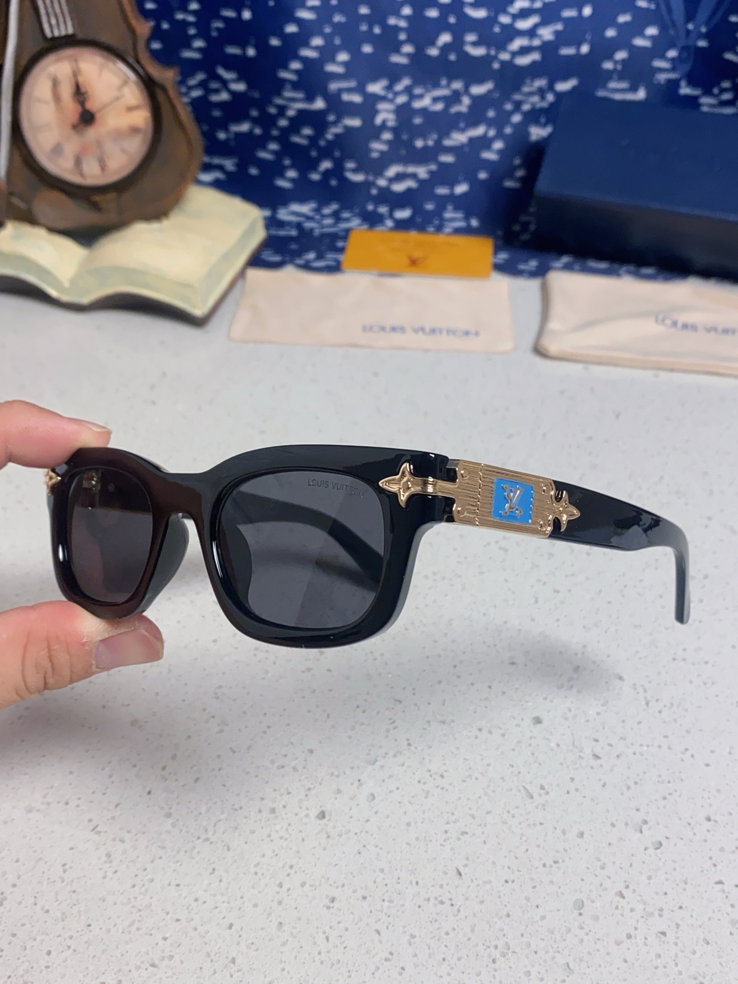 LOUIS VUITTON ルイヴィトン サングラス メンズ レディース フレーム サングラス ブラック 多色展開 - 画像 2