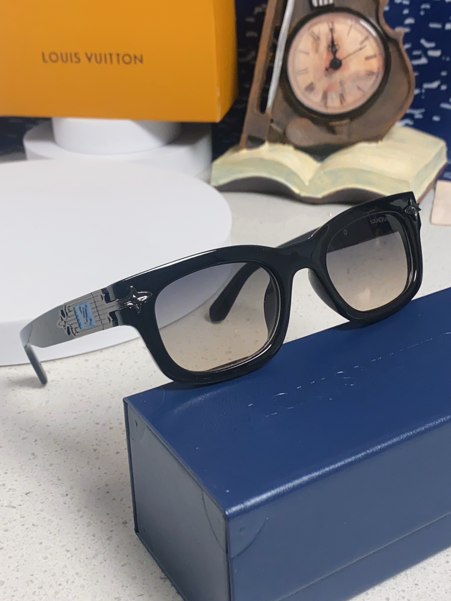 LOUIS VUITTON ルイヴィトン サングラス メンズ レディース ブラック ブルー レトロ フレーム 31370 - 画像 4