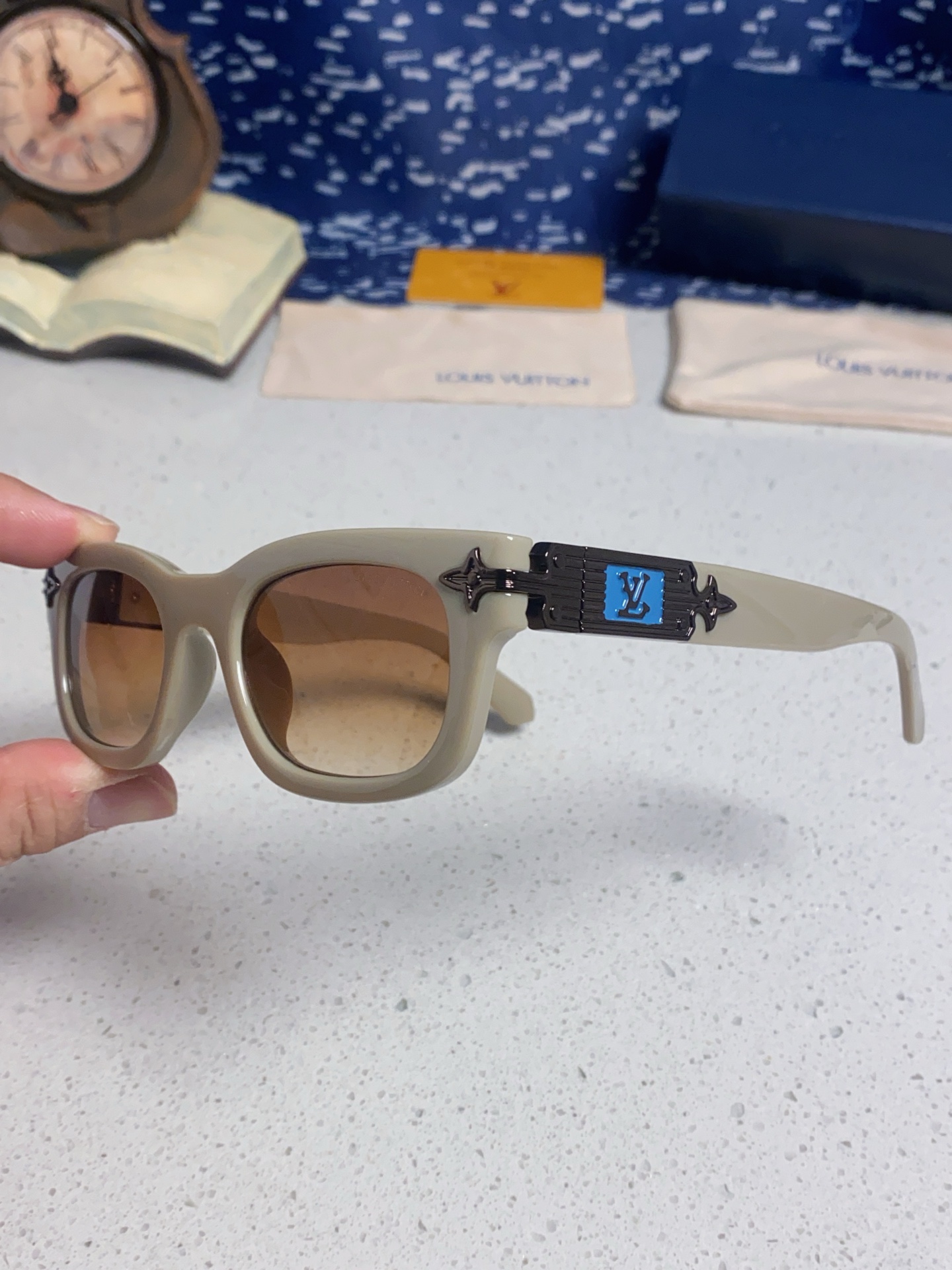 LOUIS VUITTON ルイヴィトン サングラス メンズ レディース フレーム オーバル ブルー 31372 多色展開 - 画像 9