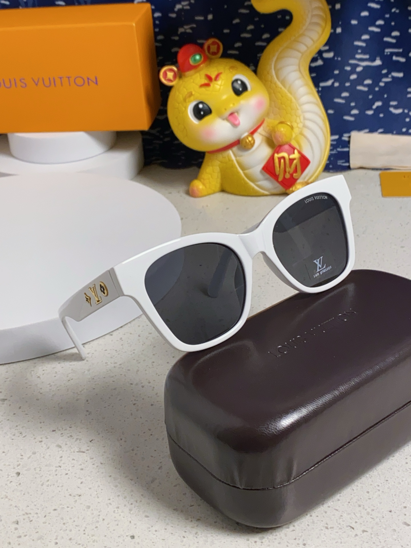 LOUIS VUITTON ルイヴィトン メガネ フレーム レディース ホワイト 多色展開 - 画像 2