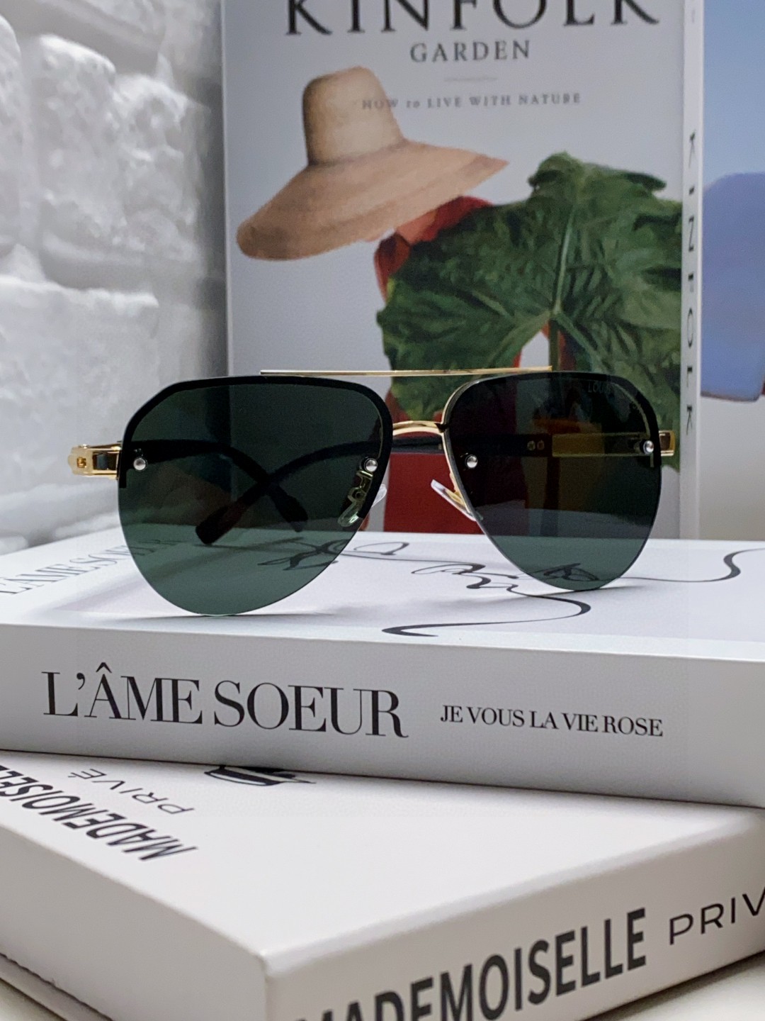 LOUIS VUITTON ルイヴィトン フライトサングラス P135 メンズ レディース 防紫外線 グリーン 黒金 銀灰 茶色 多色展開 - 画像 3