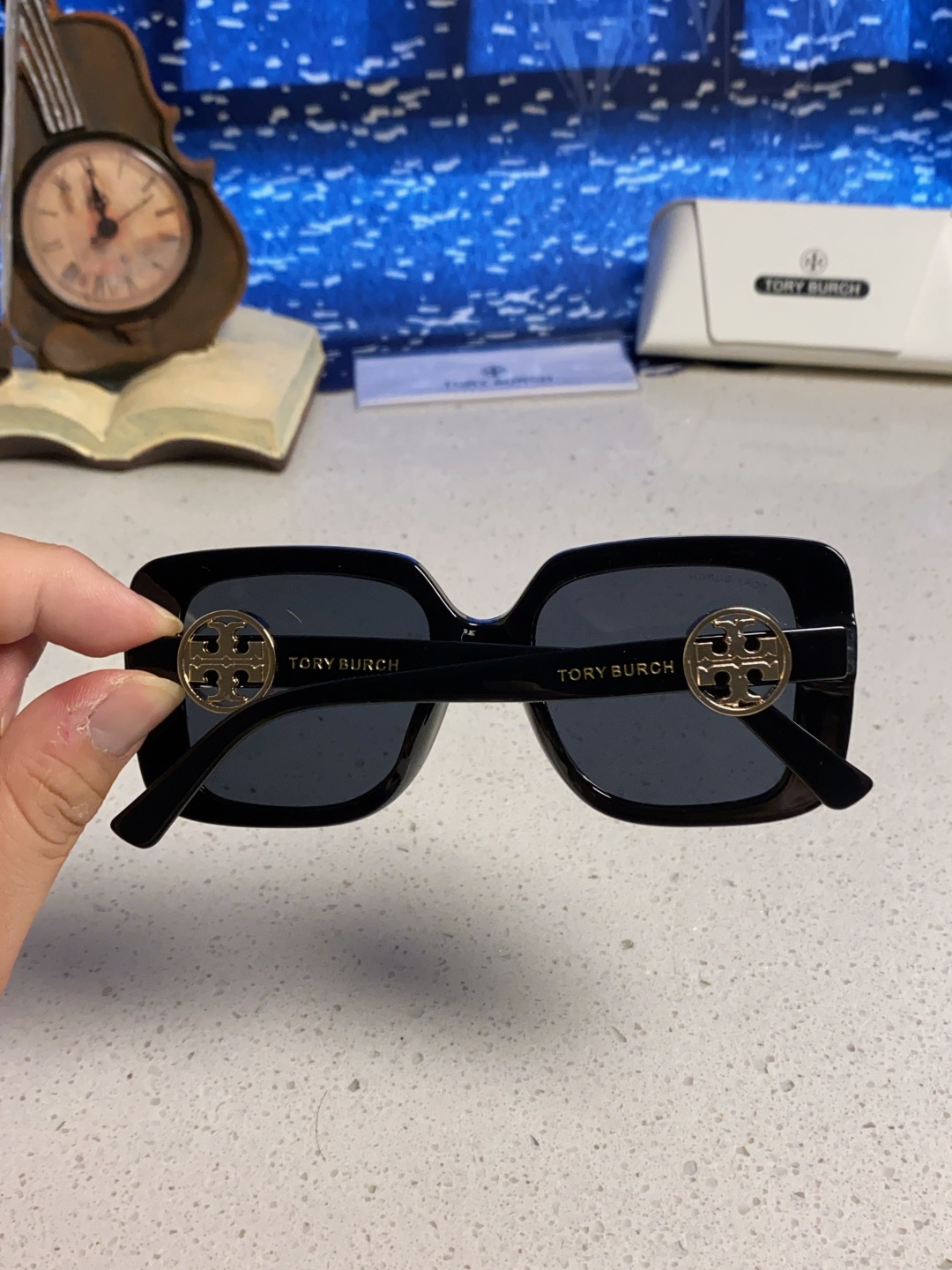 TORY BURCH トリー バーチ サングラス フラットシェイプ 大きめ レディース ブラック 多色展開 - 画像 8