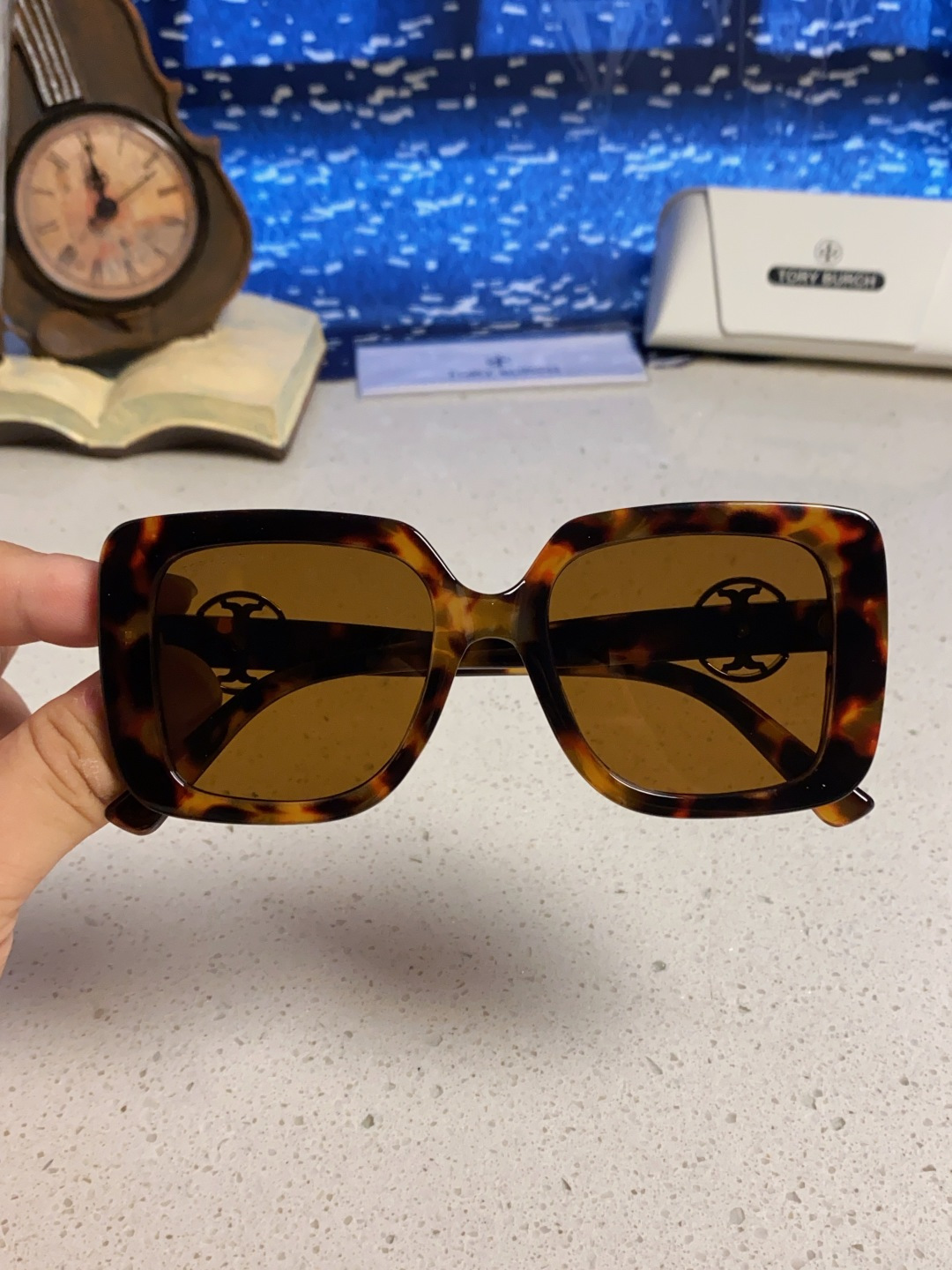 TORY BURCH トリー バーチ サングラス フラットシェイプ 通勤 レディース 全6色展開 - 画像 7