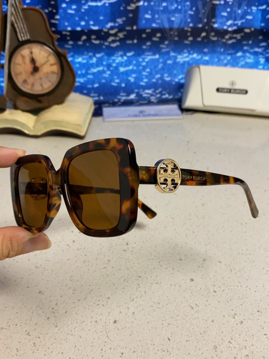 TORY BURCH トリー バーチ サングラス フラットシェイプ 通勤 レディース 全6色展開 - 画像 9