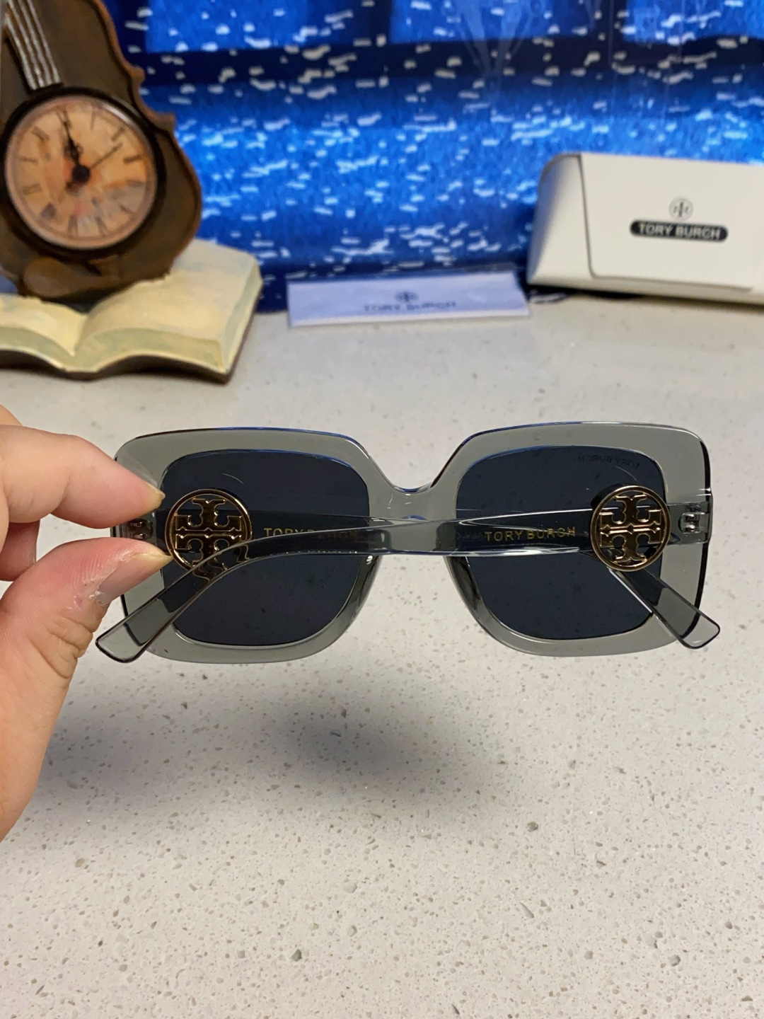 TORY BURCH トーリーバーチ サングラス フレーム型 メンズ レディース 2025年新作 大きめサイズ 送料無料 透明グレー - 画像 8