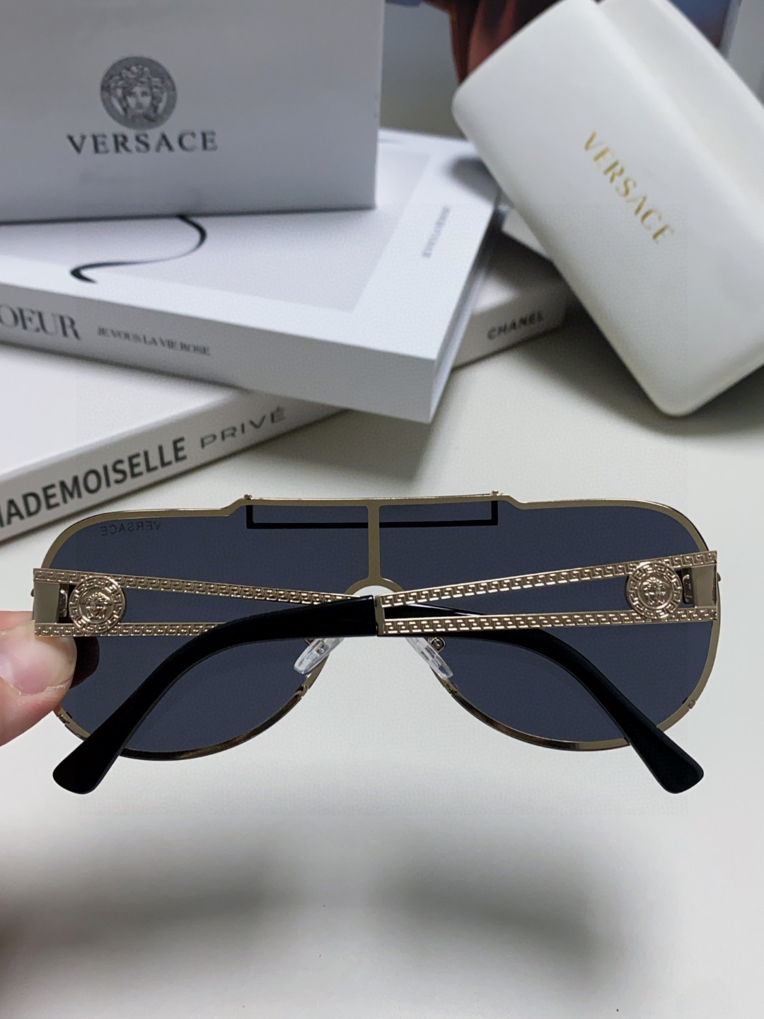 VERSACE ヴェルサーチ メガネ型サングラス メンズ レディース 男女兼用 UVカット ブラック 黒色 - 画像 5