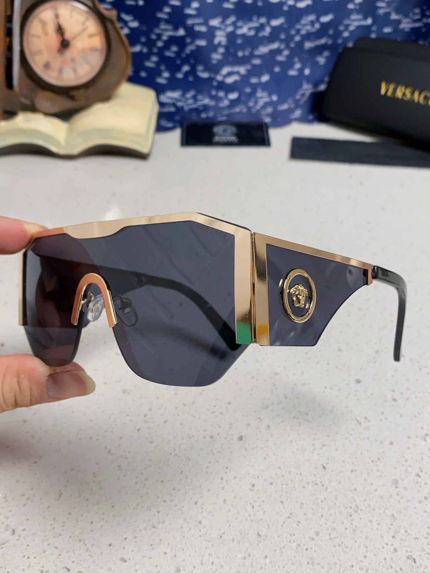 VERSACE ヴェルサーチ サングラス メタルフレーム 多角形 フラットシェイプ メンズ レディース UVカット 31289 全6色展開 - 画像 9