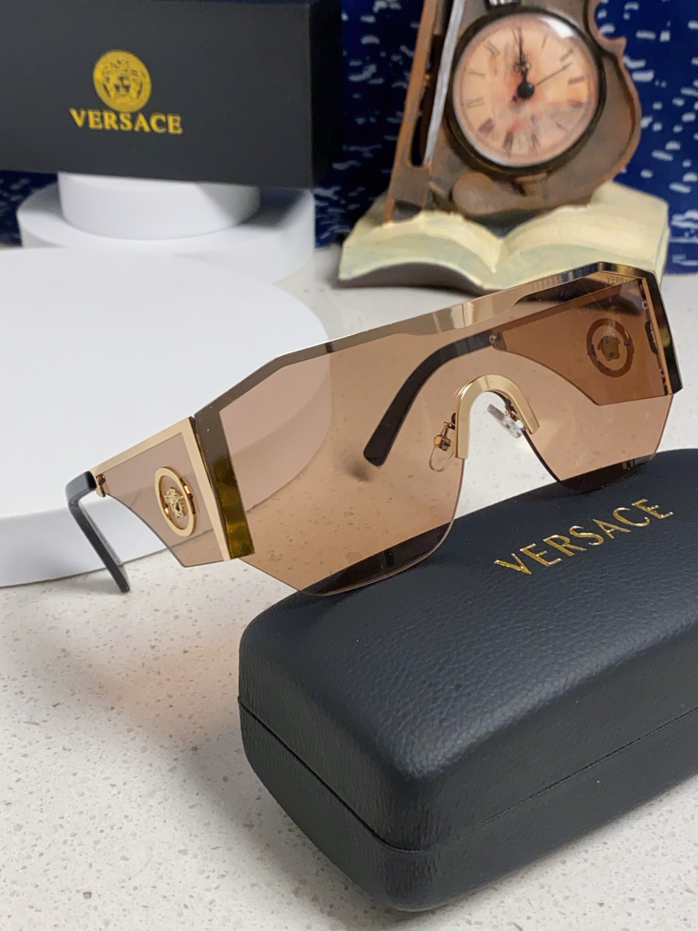 VERSACE ヴェルサーチ サングラス メンズ レディース 20254 メタリック 多角形 フレーム サングラス 防曇 防紫外線 多色展開 - 画像 2