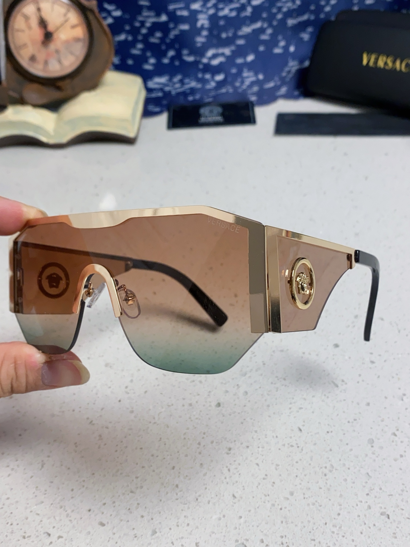 VERSACE ヴェルサーチ サングラス メタルフレーム 20254 フラットシェイプ 防紫外線 ショップスタイル メンズ レディース 多色展開 - 画像 9