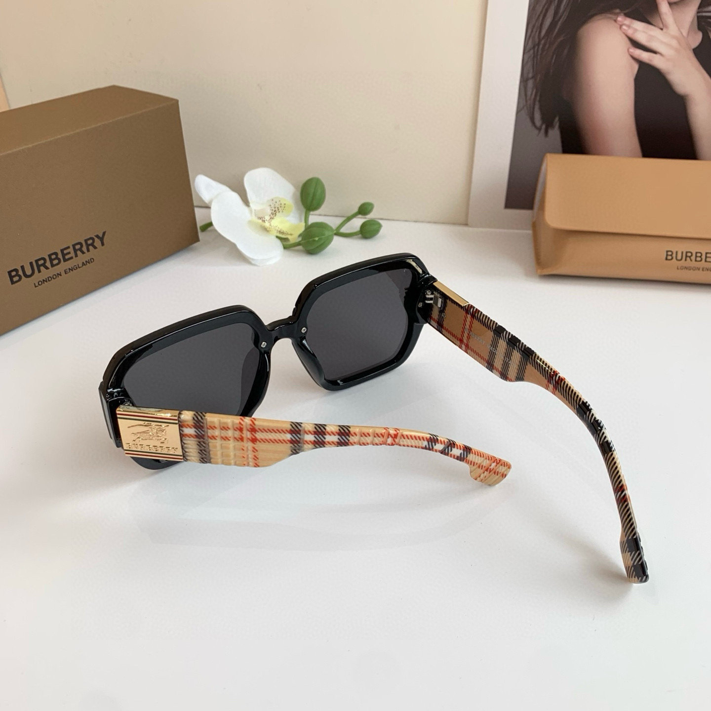 BURBERRY バーバリー サングラス フレーム 黒 レディース メンズ 6210 6209 145 全2色 - 画像 8