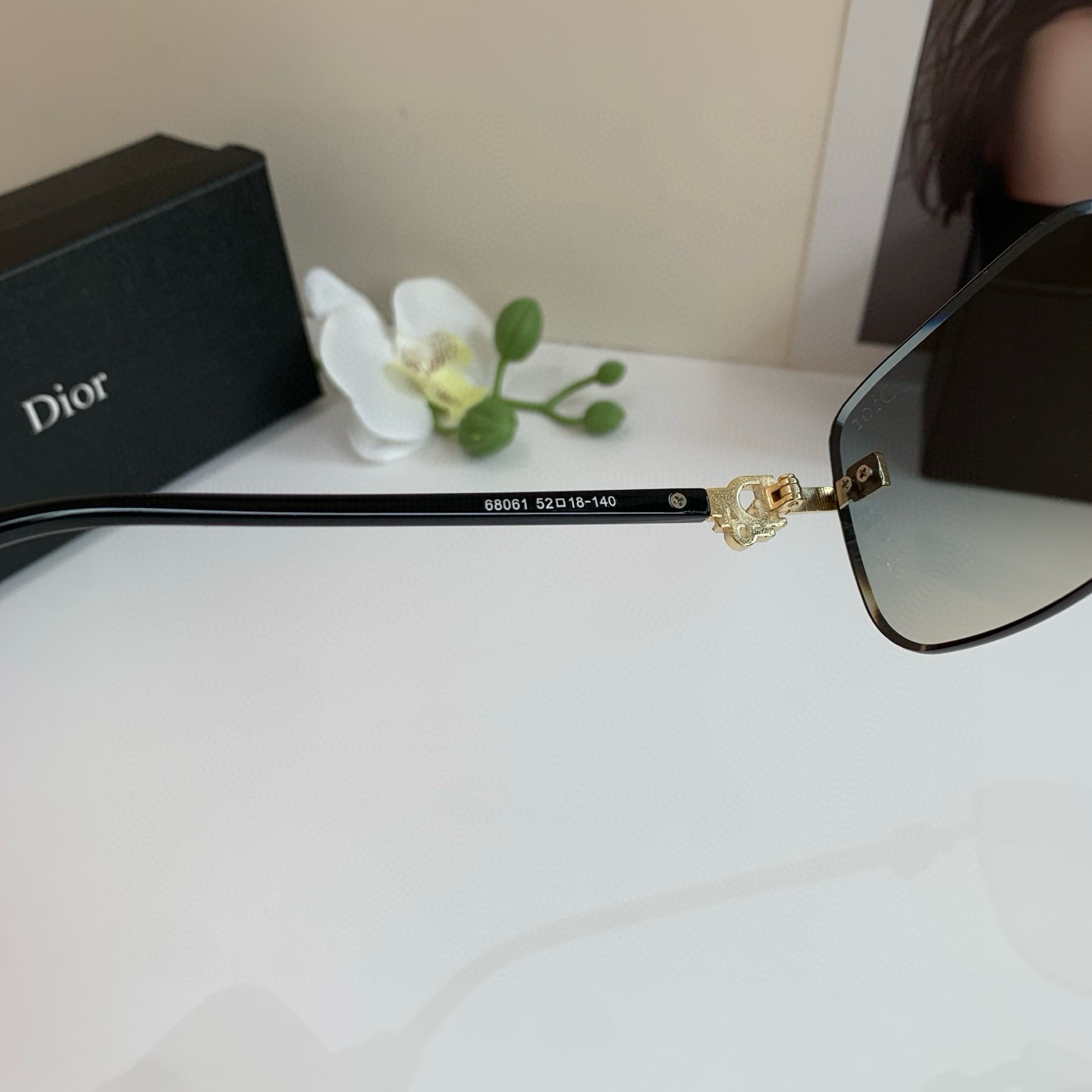 Dior ディオール フレームレスサングラス 68061 52□18-140 偏光 メンズ レディース グラデーション ブラック ホワイト 2色展開 - 画像 6
